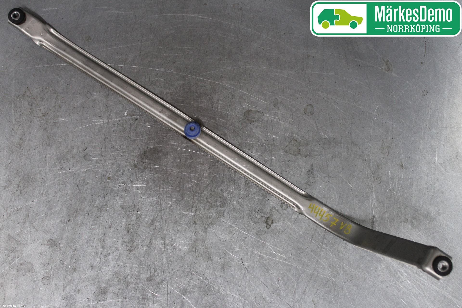 BMW 5 G30/G31/F90 17-23 Bränsletanksband