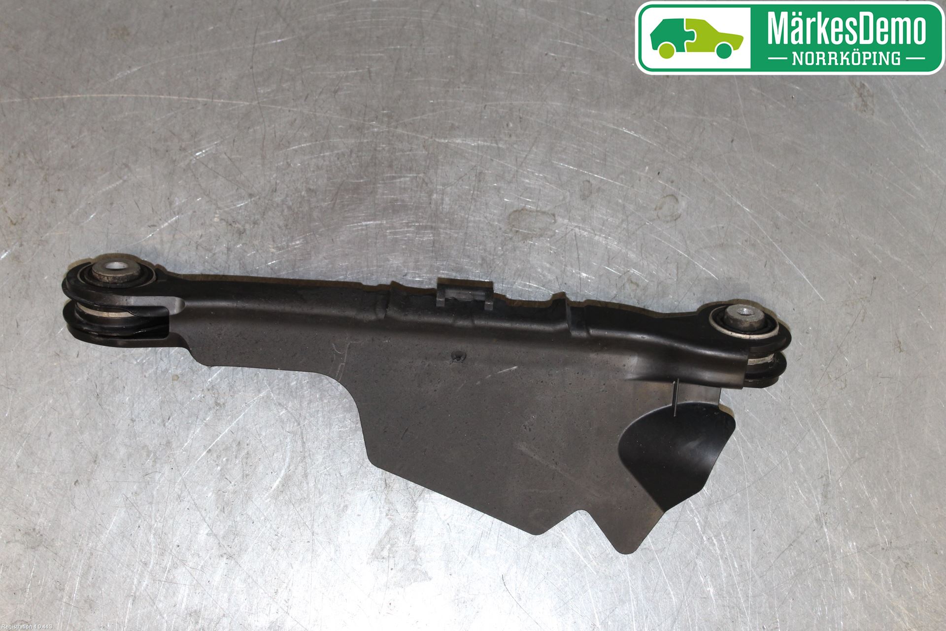 Audi A4/S4 B9 16-19 Bärarm Bak Höger