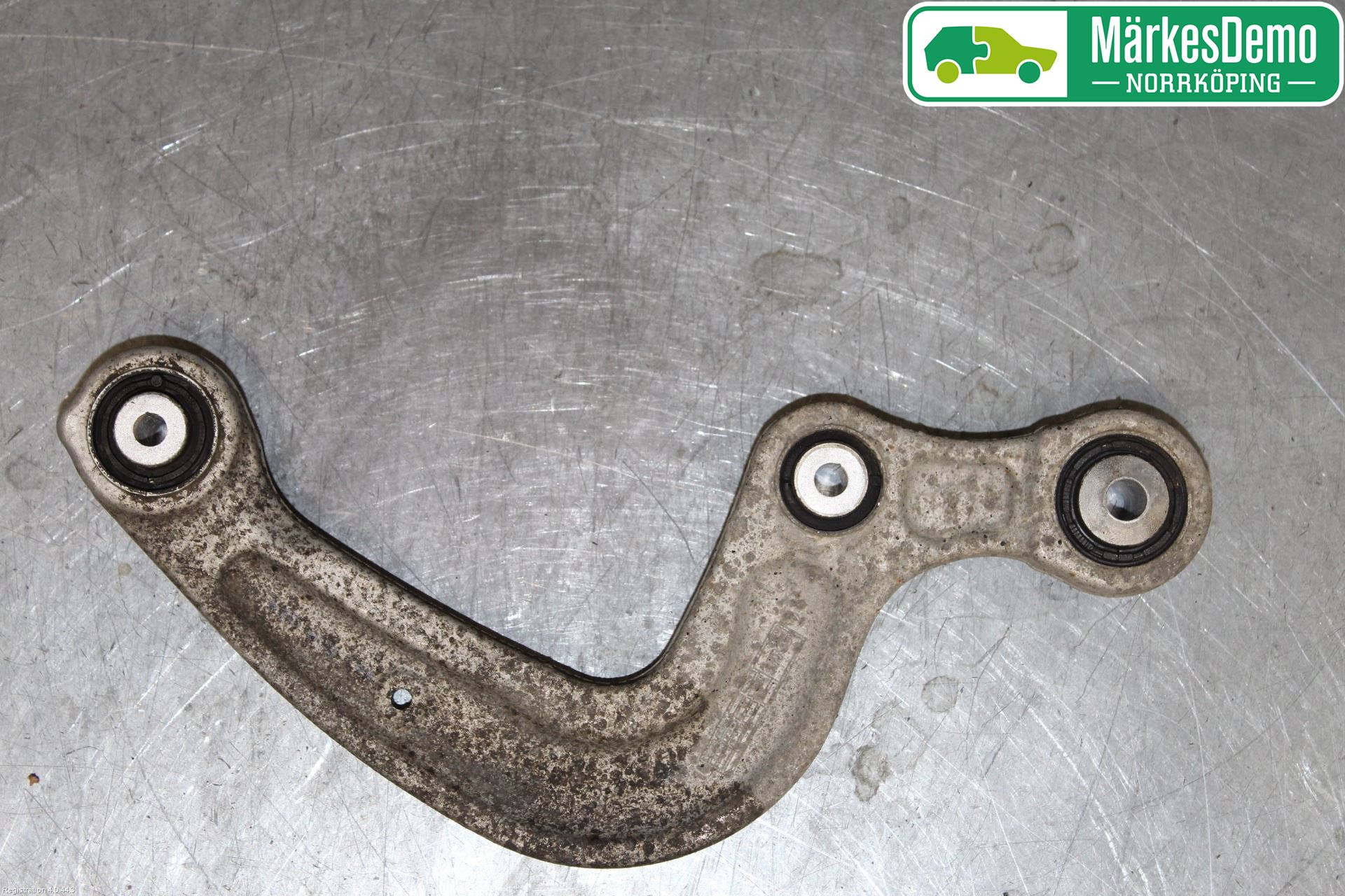 Audi A4/S4 B9 16-19 Bärarm Bak Övre Höger