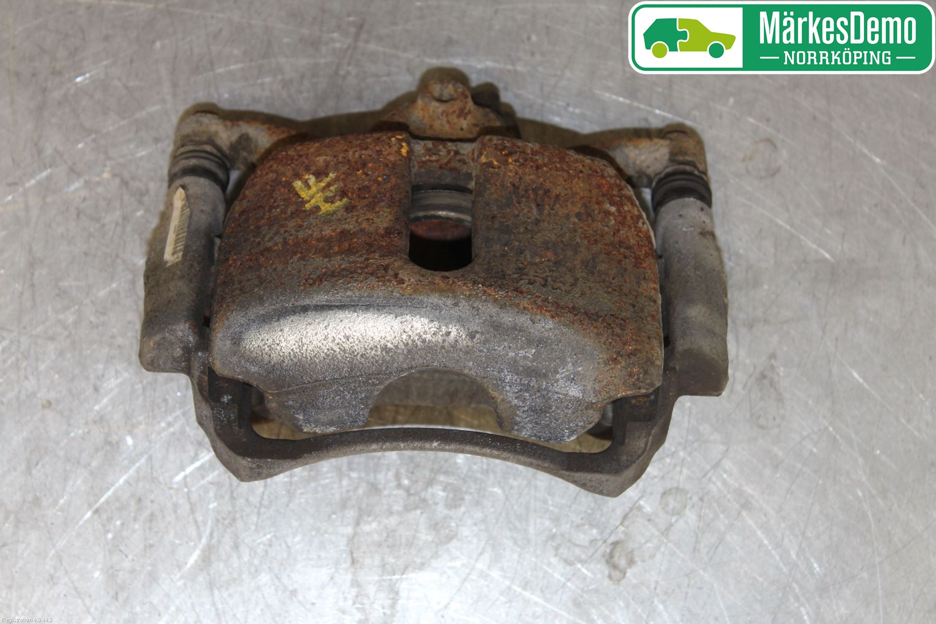 Volkswagen VW PASSAT 15-19 Bromsok Fram Höger