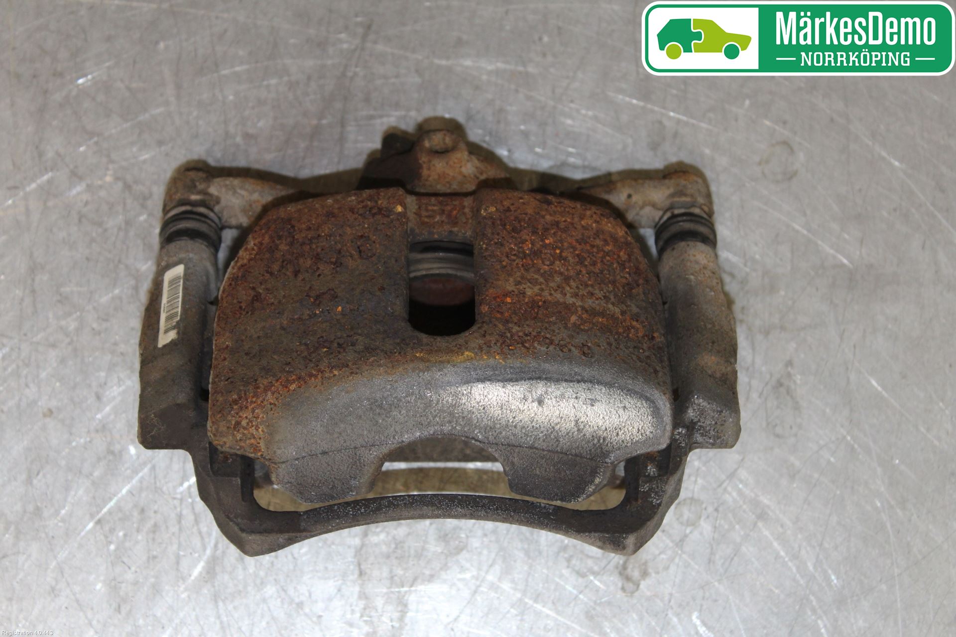 Volkswagen VW PASSAT 15-19 Bromsok Fram Vänster