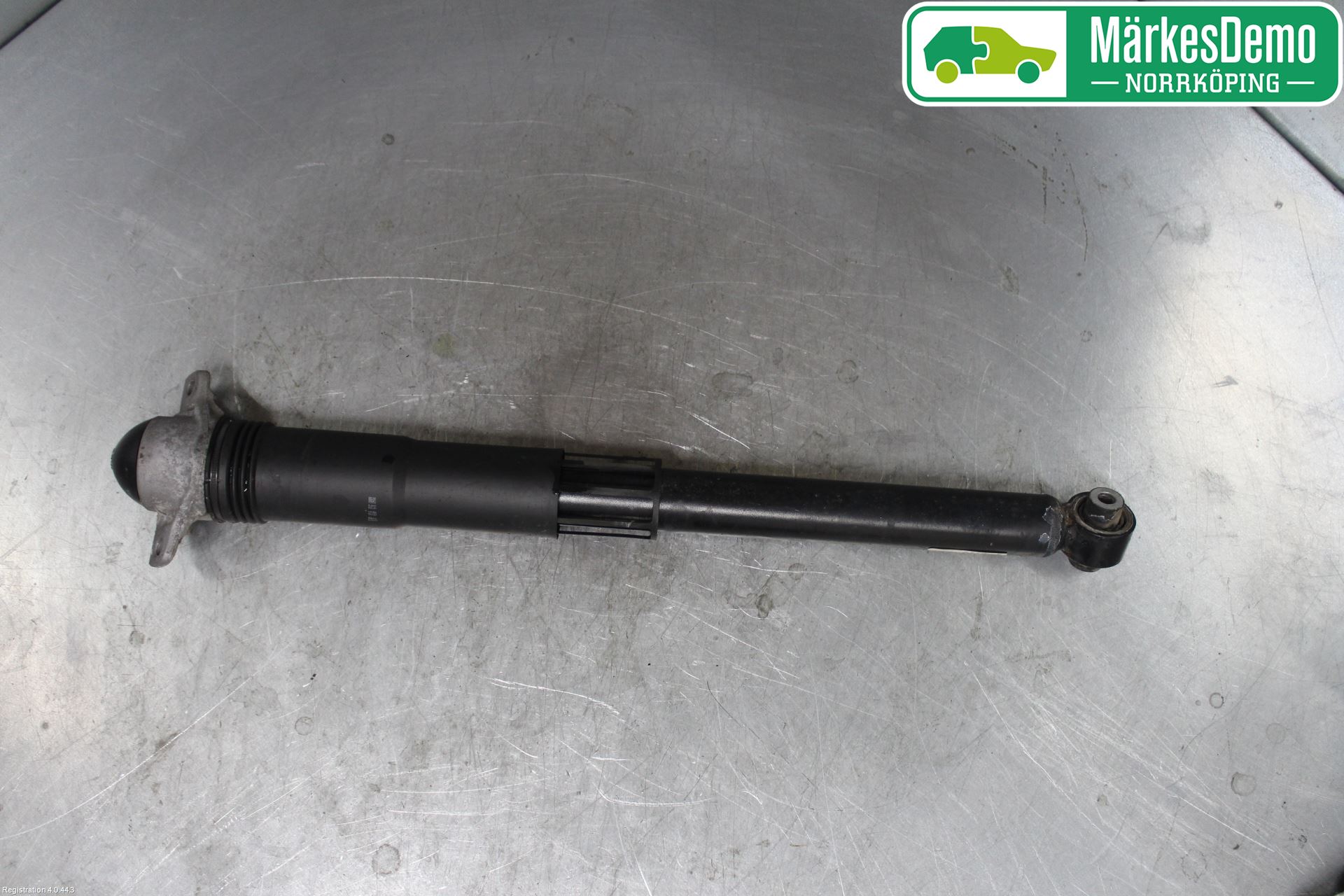 Volkswagen VW PASSAT 15-19 Stötdämpare Bak