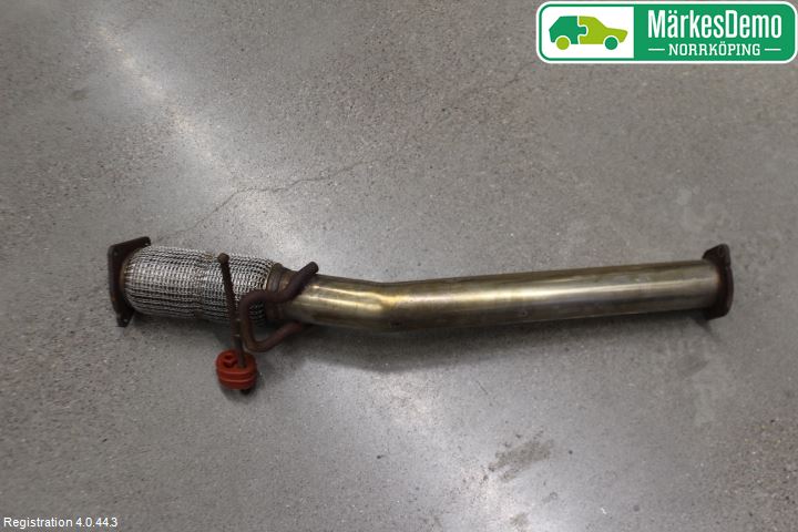 Volvo V40 12-19 Avgas Främre Rör