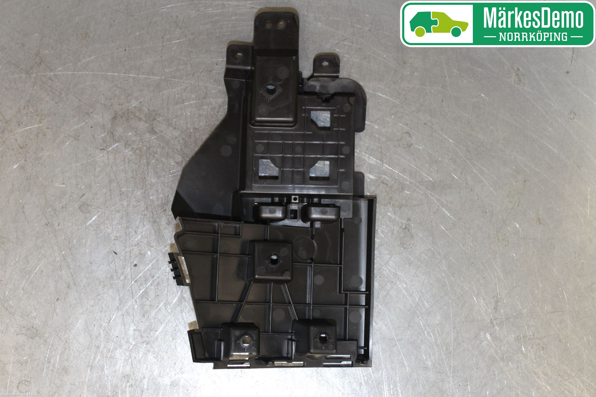 Volvo V60 14-18 Stötfångarfäste Bak Hö