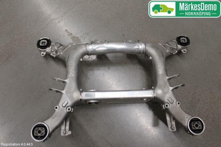 BMW 5 G30/G31/F90 17-23 Bakaxelbalk