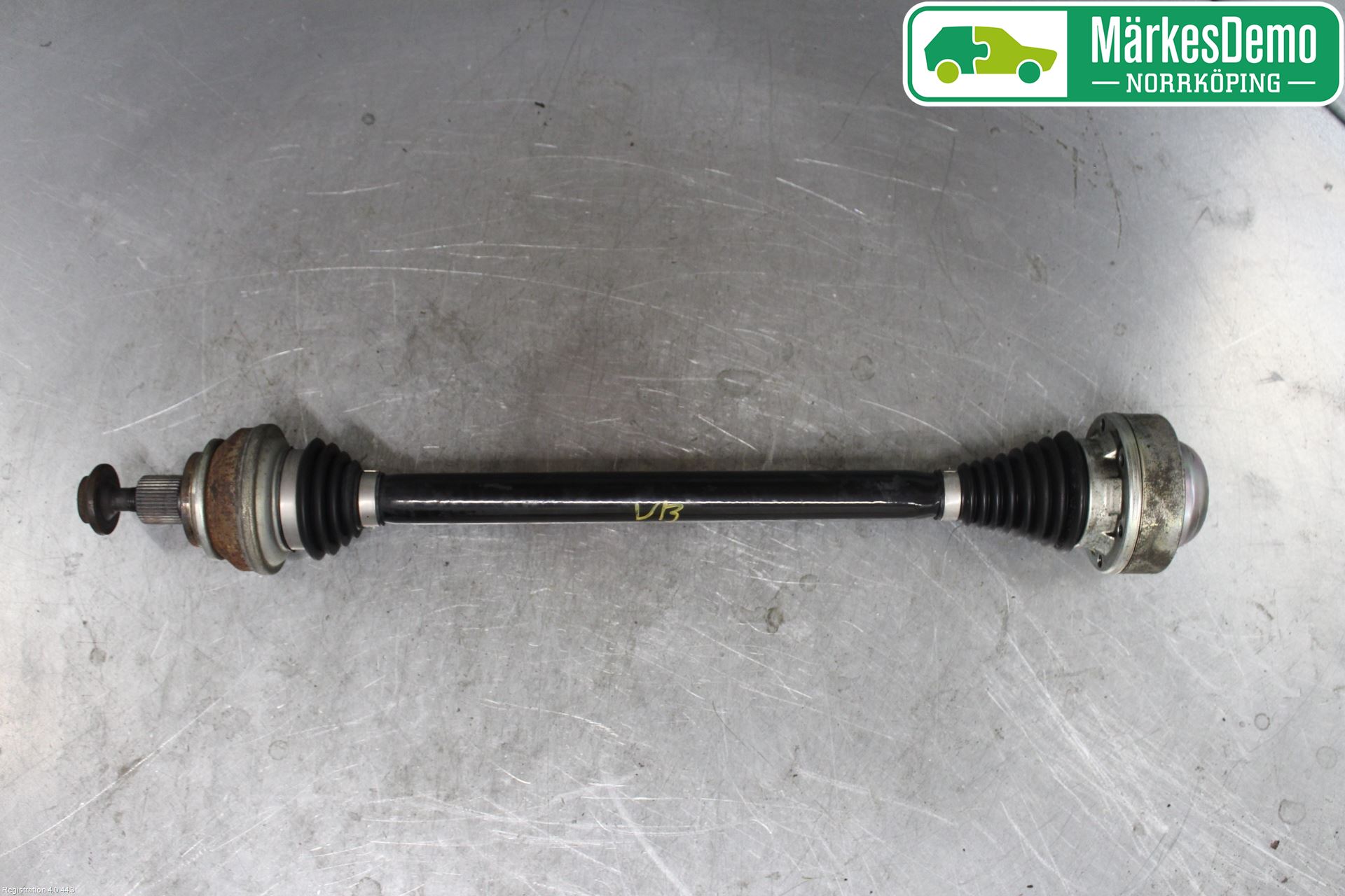 Audi A4/S4 B9 16-19 Drivaxel Bak Vänster