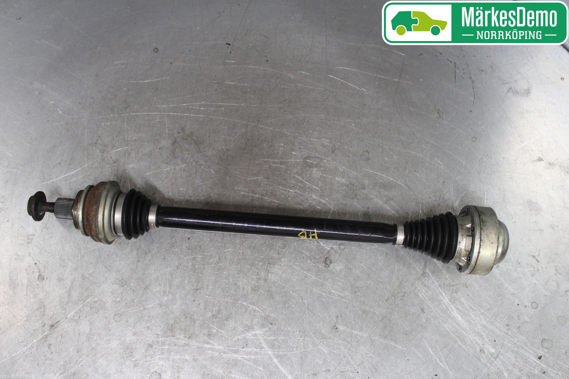 Audi A4/S4 B9 16-19 Drivaxel Bak Höger