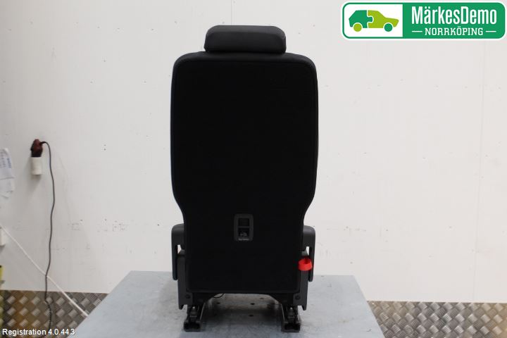 Volkswagen VW TOURAN 16- Inredning Baksäte