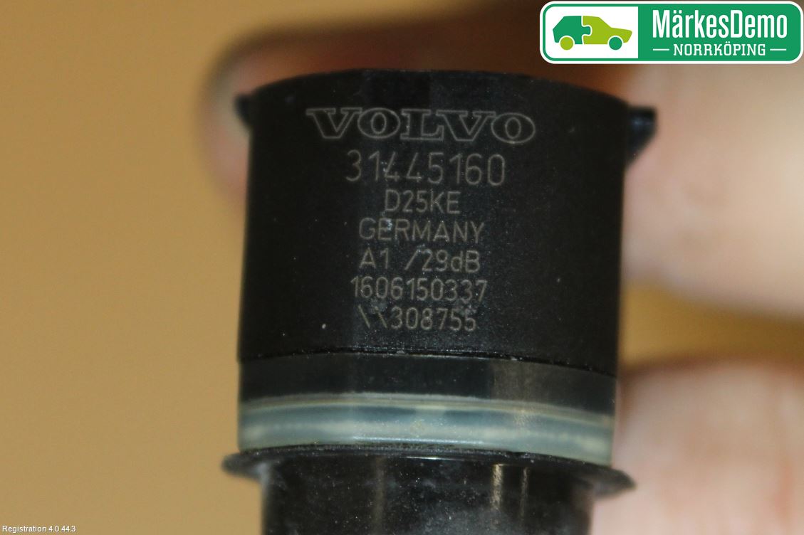 Volvo V40 12-19 Parkeringshjälp Backsensor