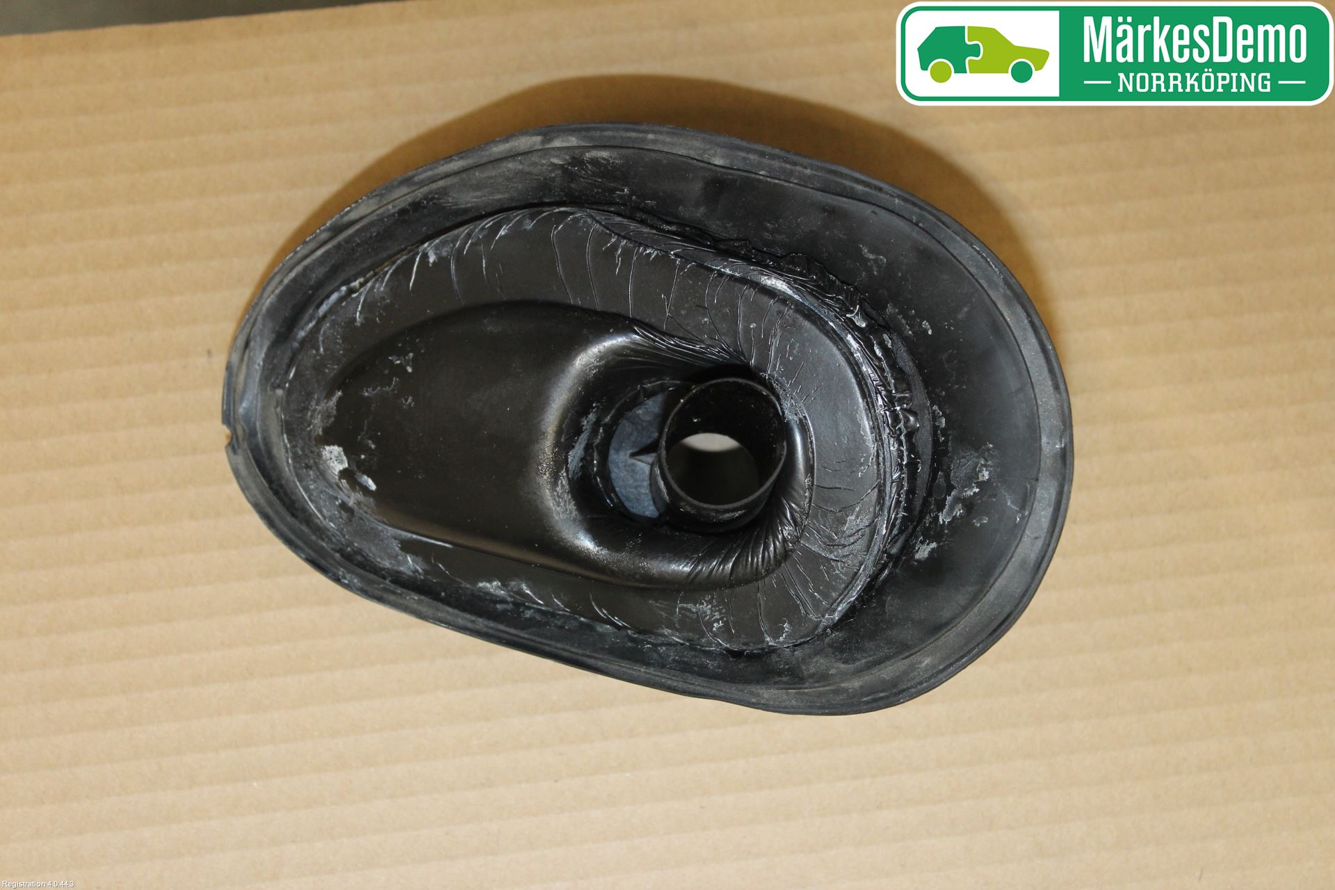 Volvo V40 12-19 Rattaxelrör