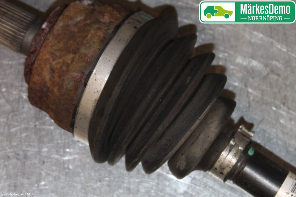 Volvo V40 12-19 Drivaxel Fram Höger