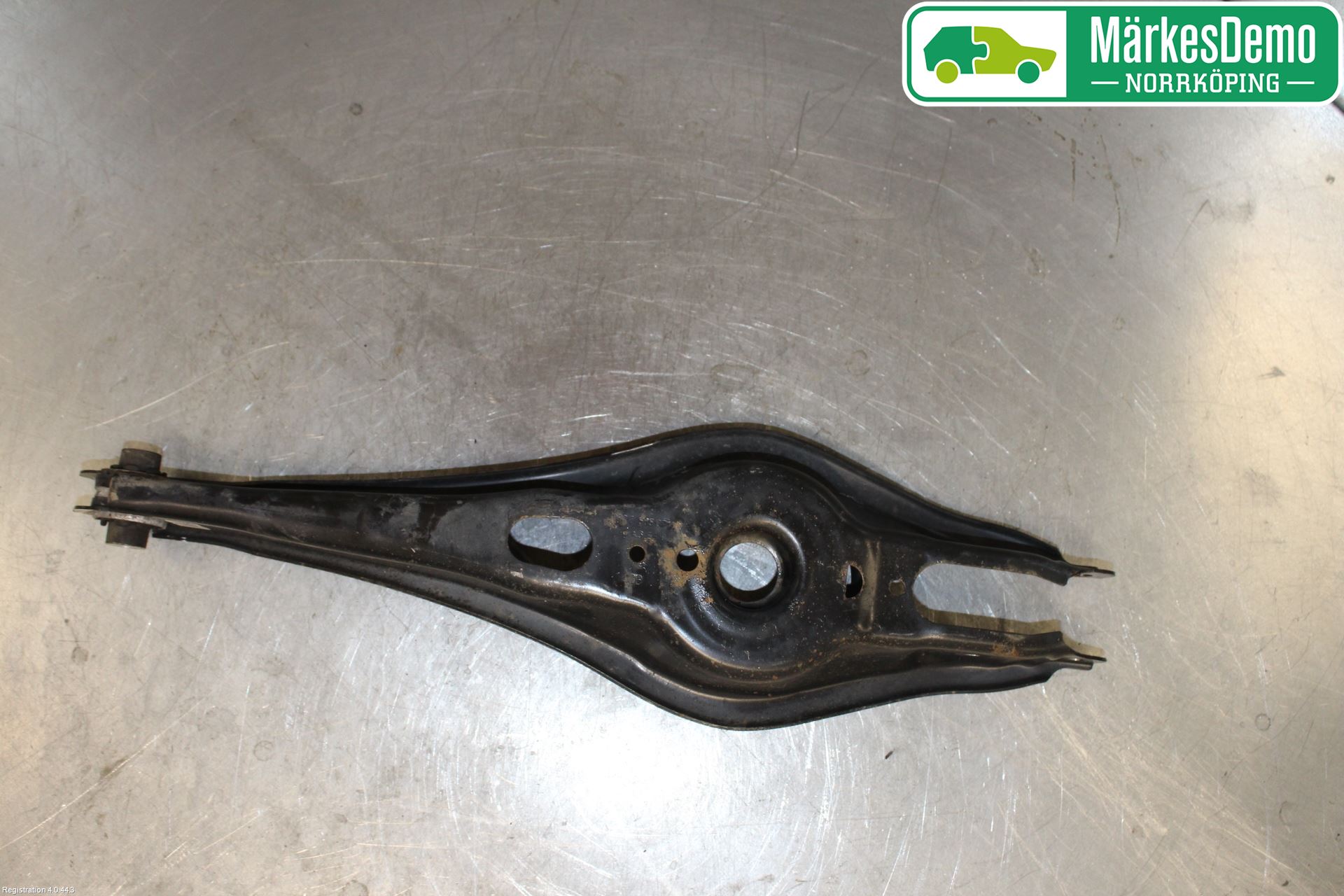 Volkswagen VW PASSAT 15-19 Bärarm Bak Höger
