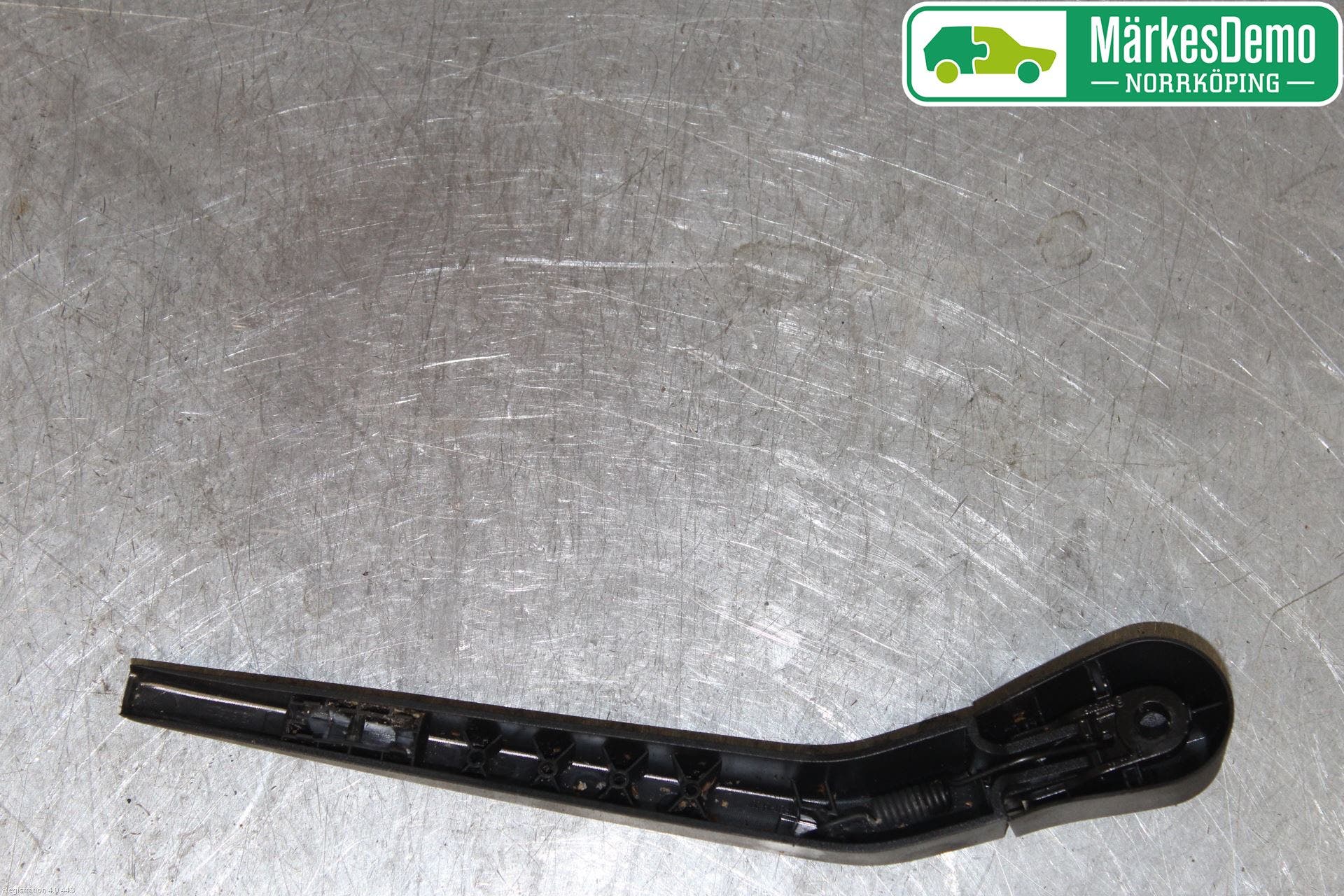 Volvo V40 12-19 Torkararm-Bakruta