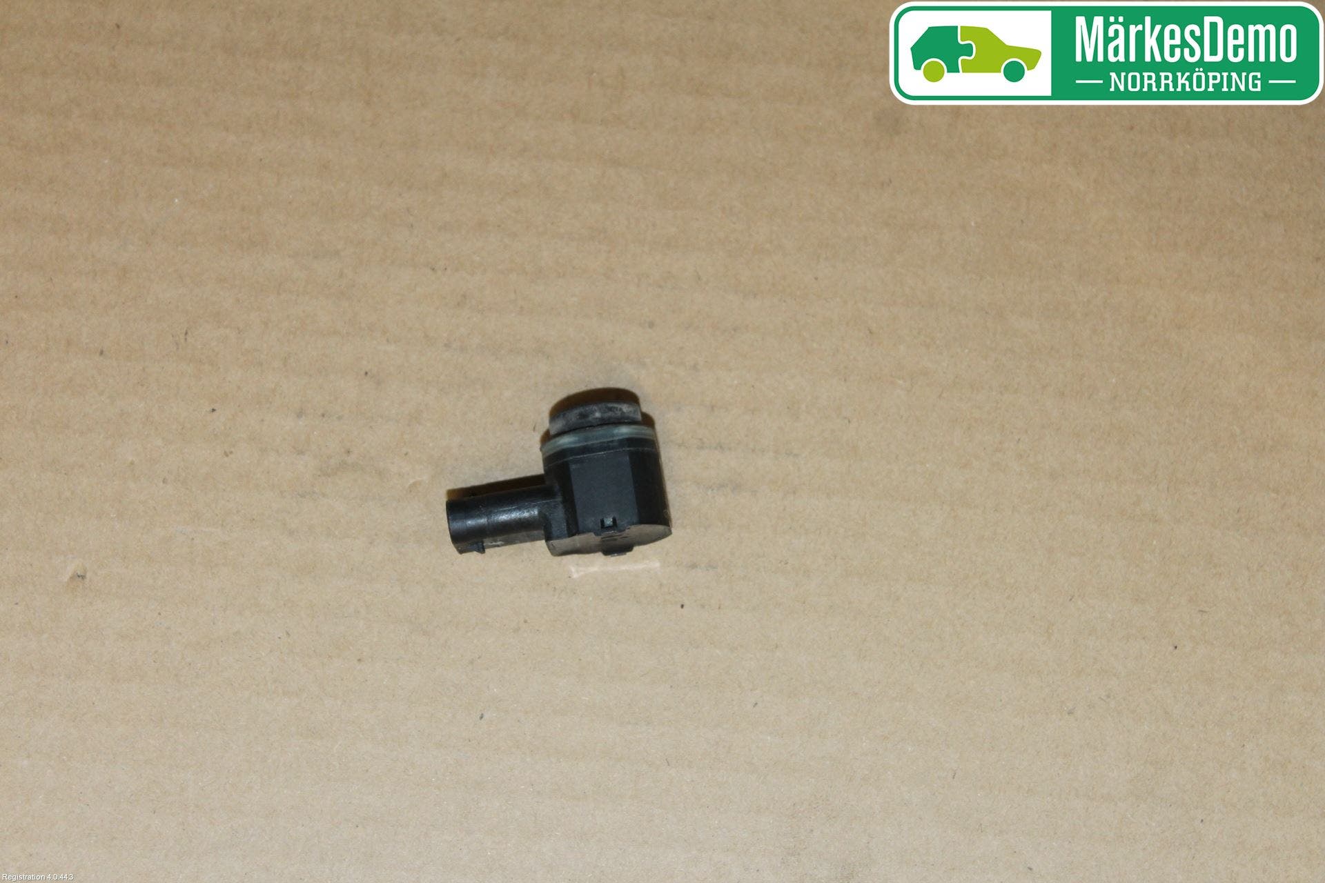 Volvo V40 CROSS COUNTRY 13-19 Parkeringshjälp Backsensor