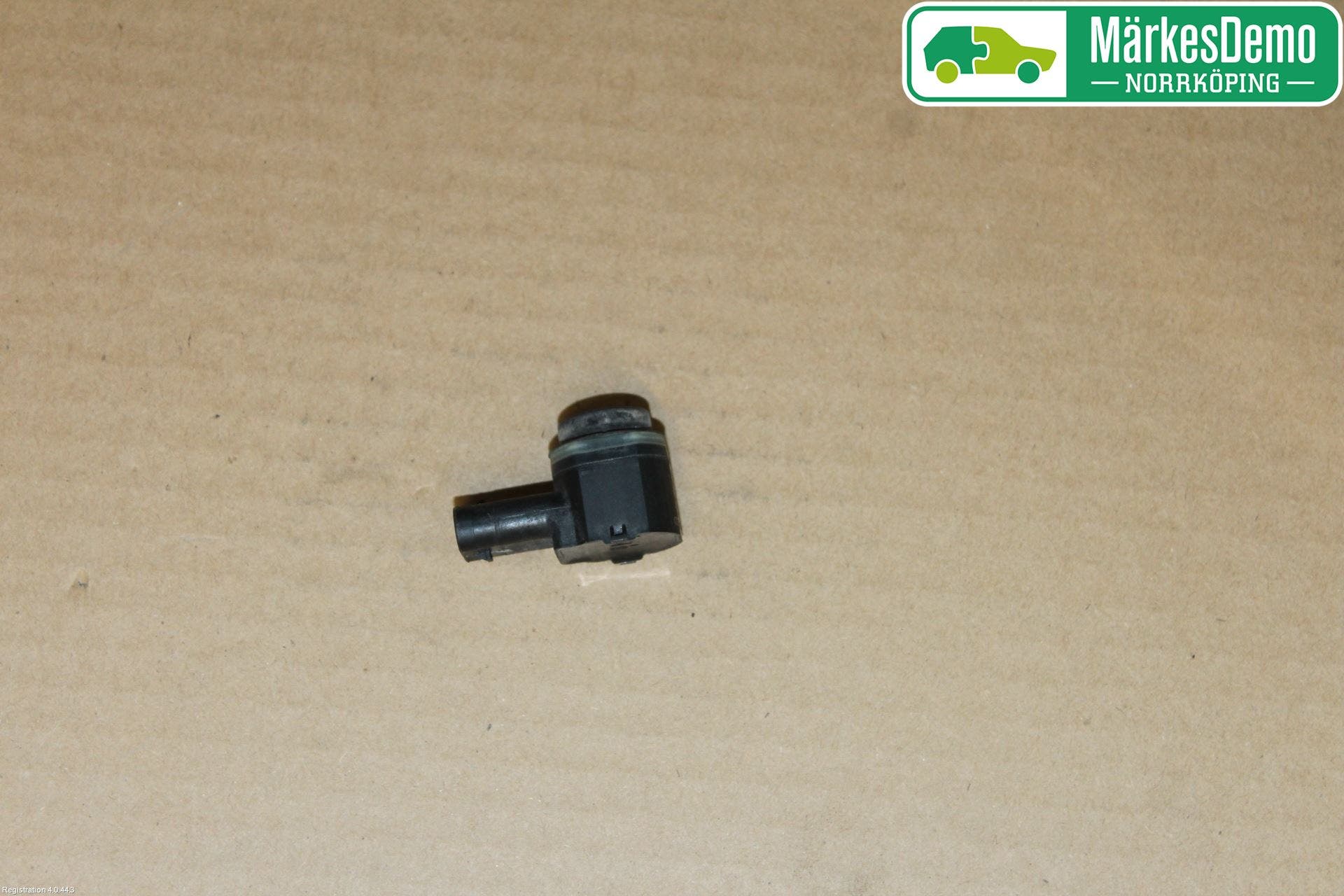 Volvo V40 CROSS COUNTRY 13-19 Parkeringshjälp Backsensor