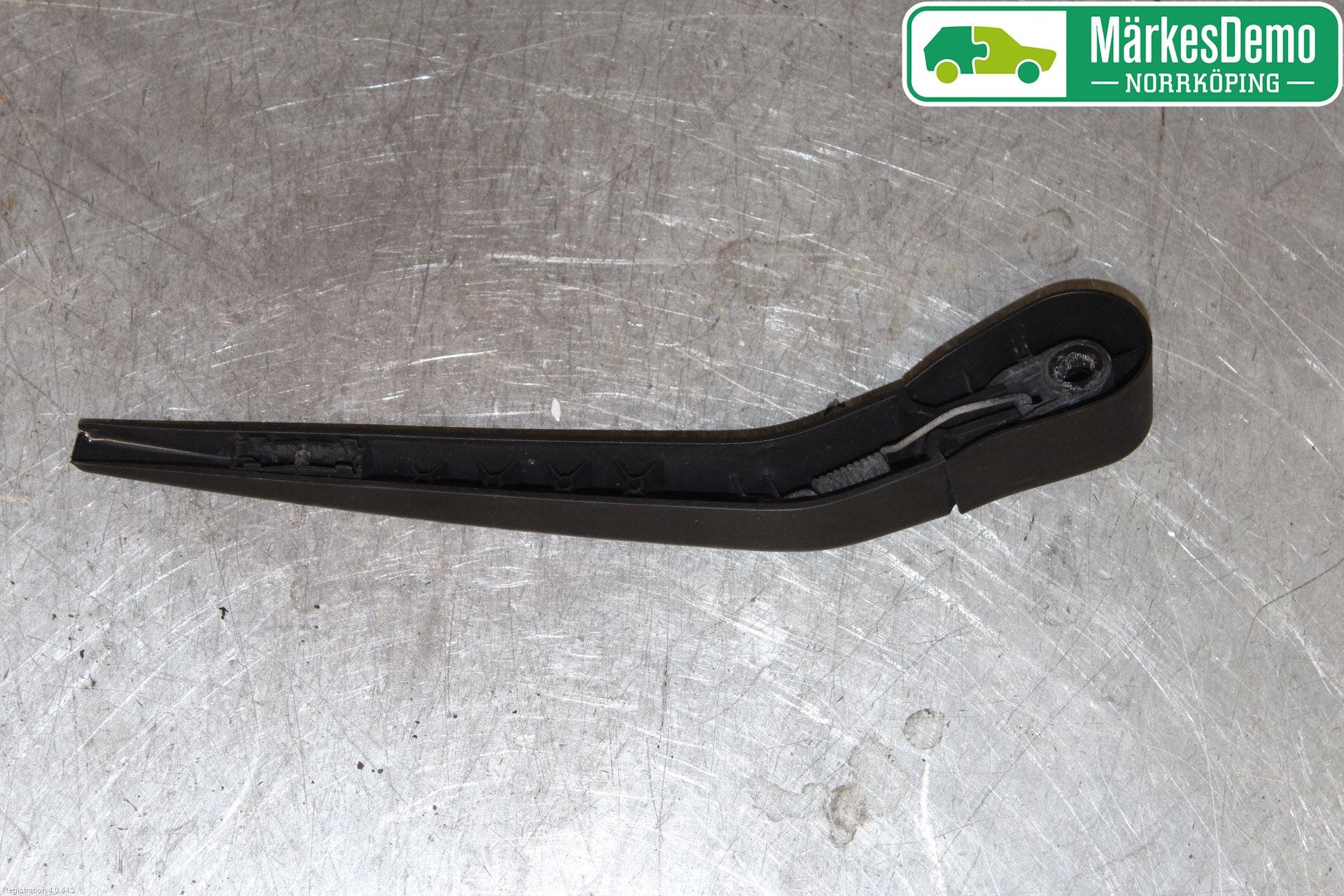 Volvo V40 CROSS COUNTRY 13-19 Torkararm-Bakruta