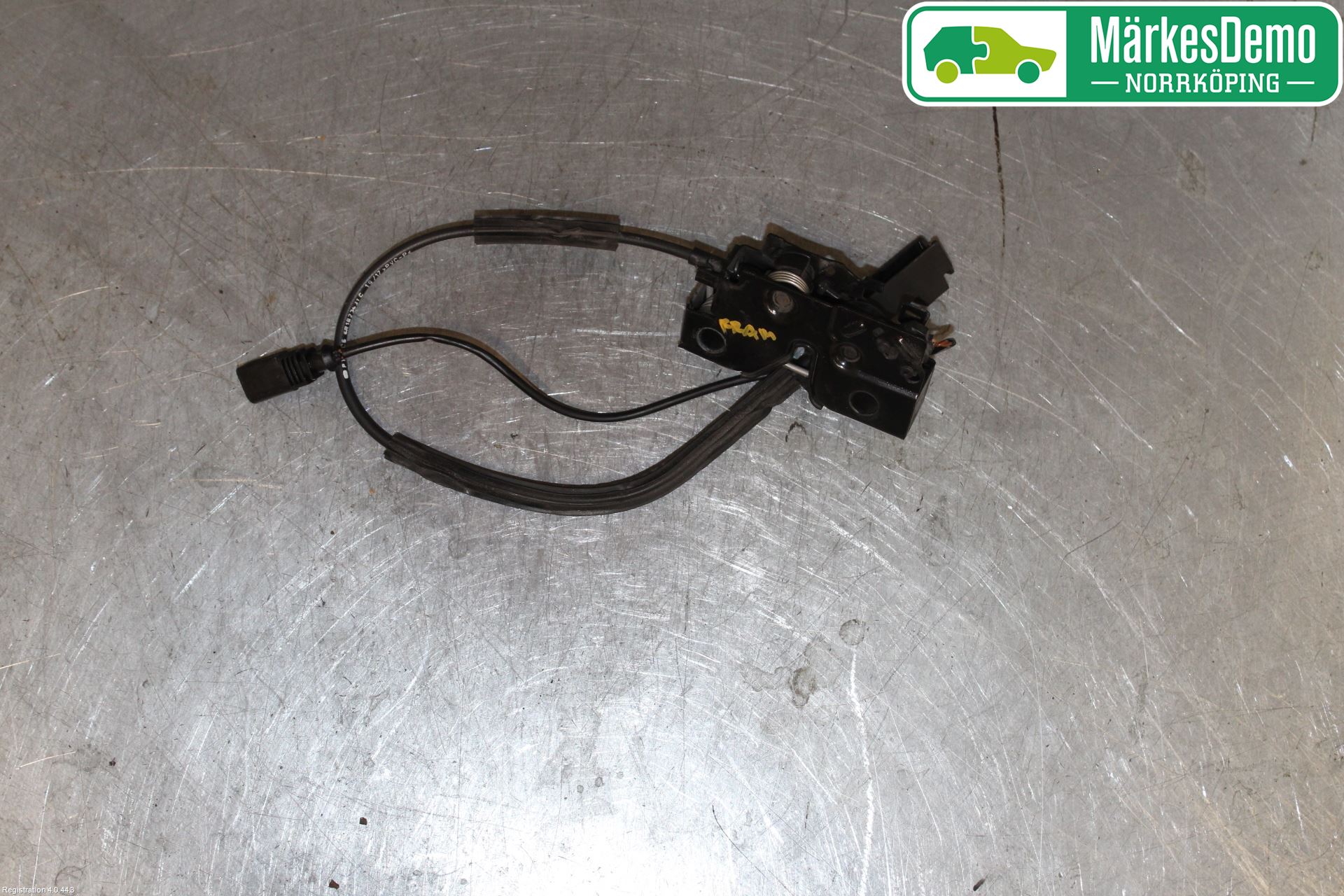 Volkswagen VW POLO 10-17 Huvlås