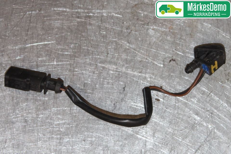 Skoda ROOMSTER Spolarmunstycke Rutor