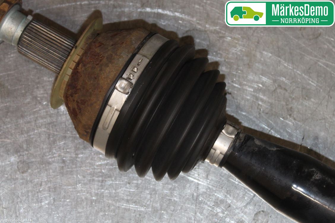 Skoda ROOMSTER Drivaxel Fram Höger