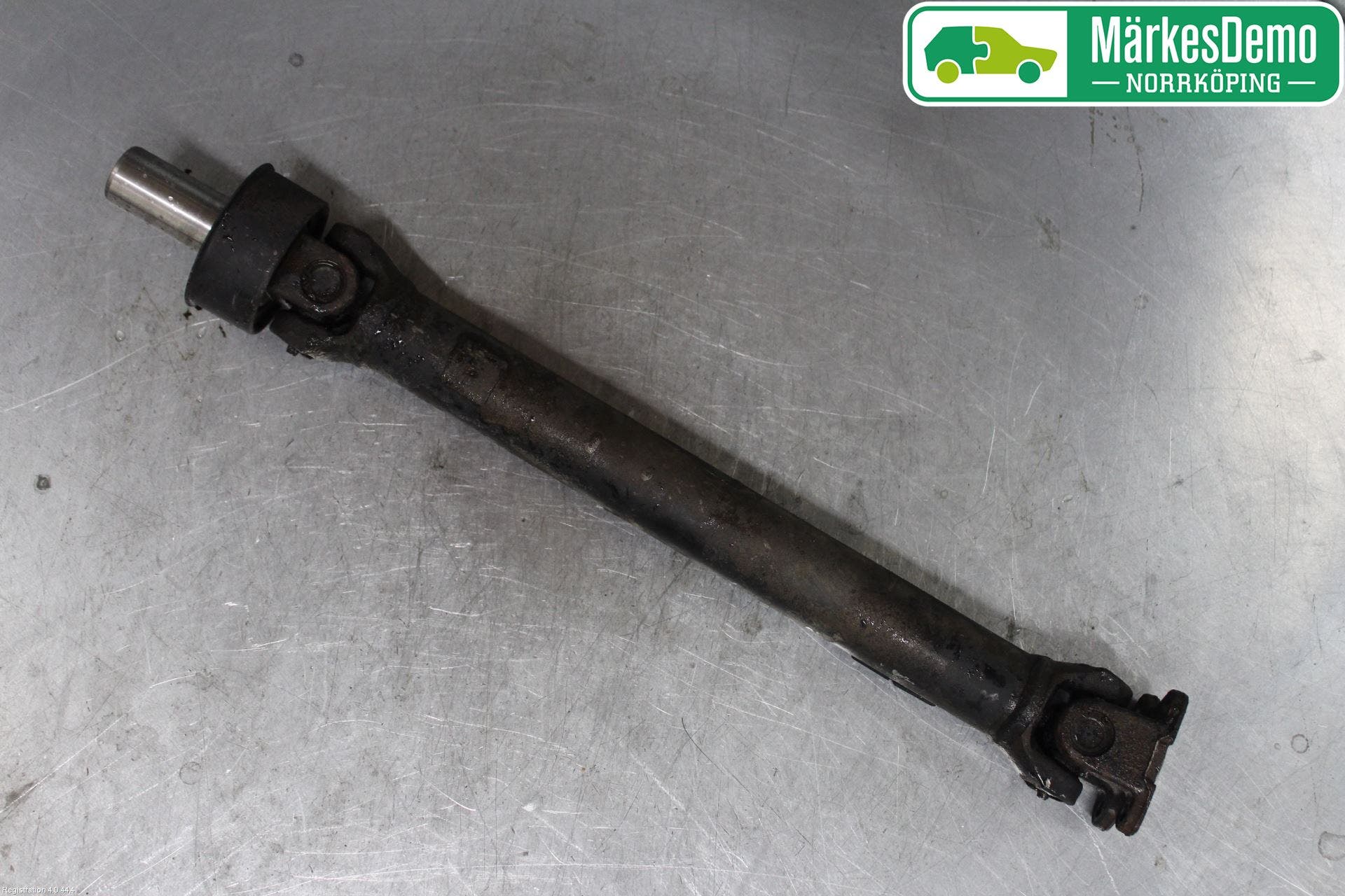 Mitsubishi L200   96-06 Mellanaxel Främre