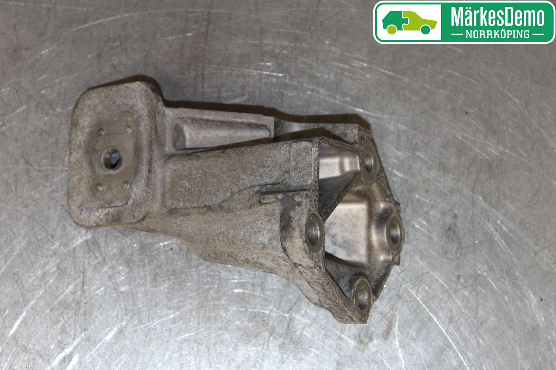 Landrover LAND ROVER DISCOVERY 4 10-16 Motorfäste