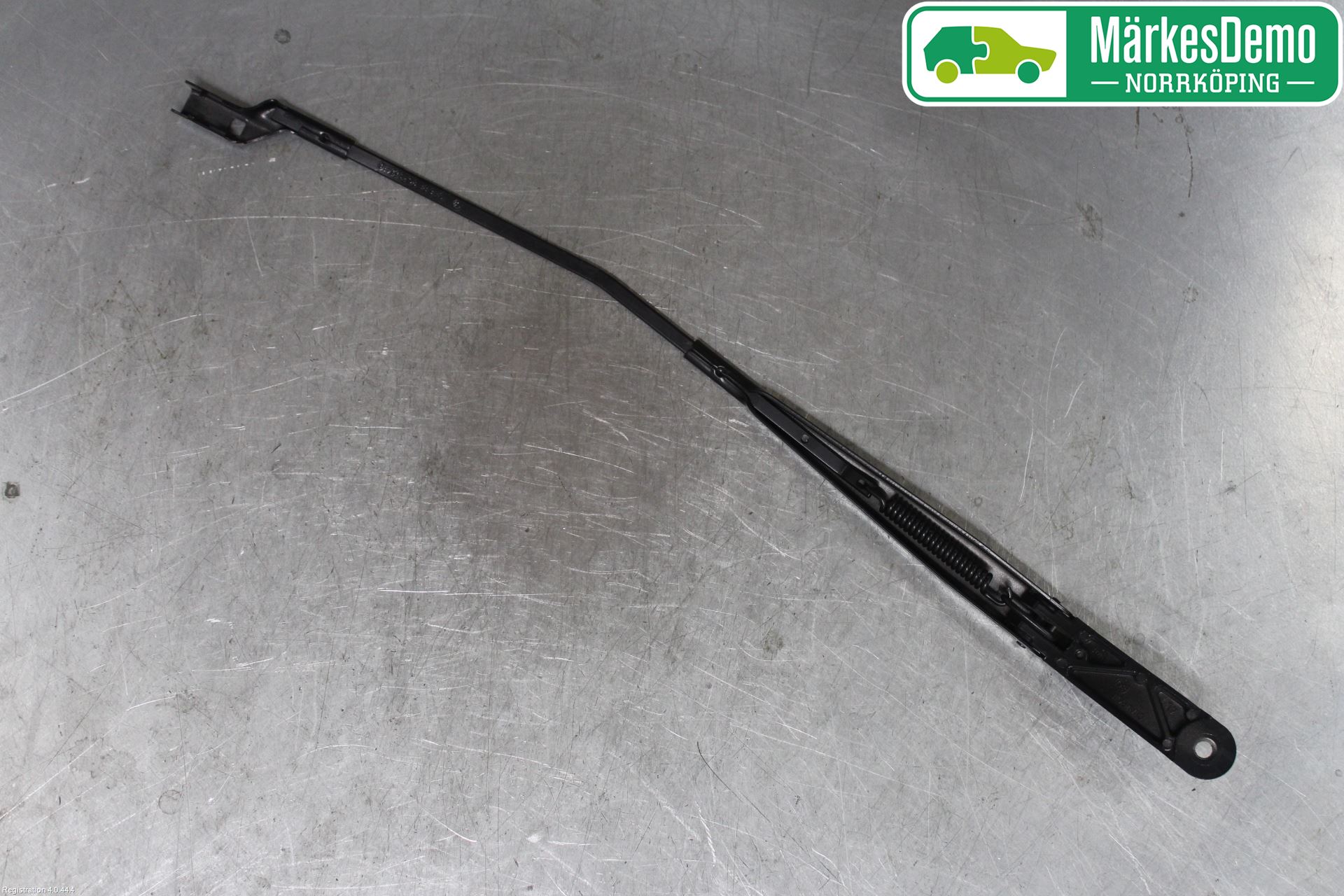 Volkswagen VW PASSAT 15-19 Torkararm Armar Vindruta