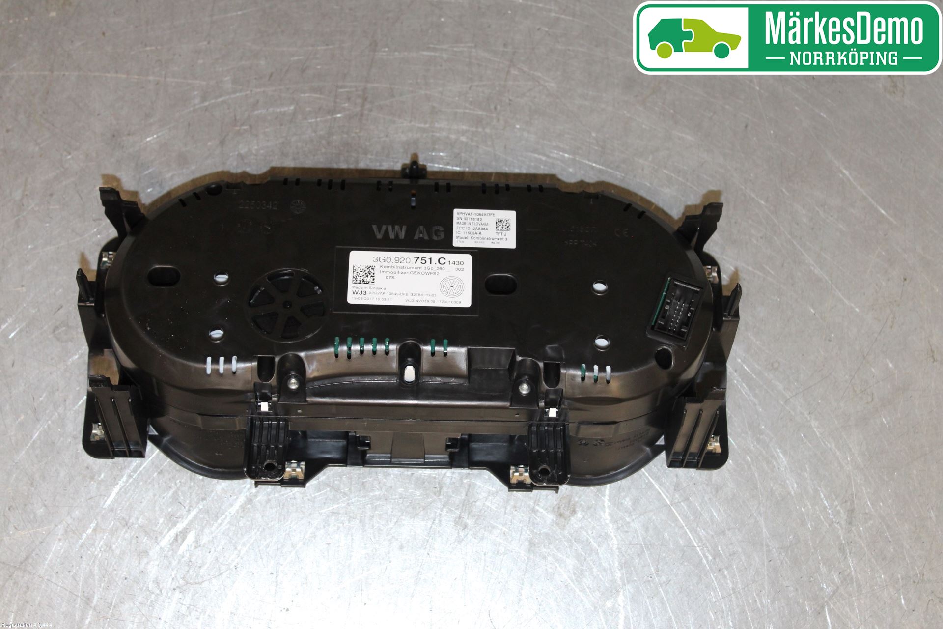 Volkswagen VW PASSAT 15-19 Instrument Komb