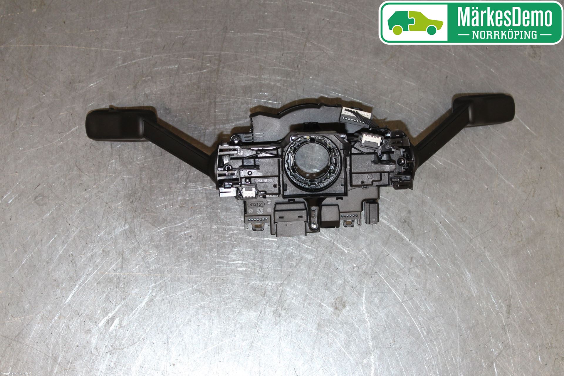Volkswagen VW PASSAT 15-19 Spakcentral