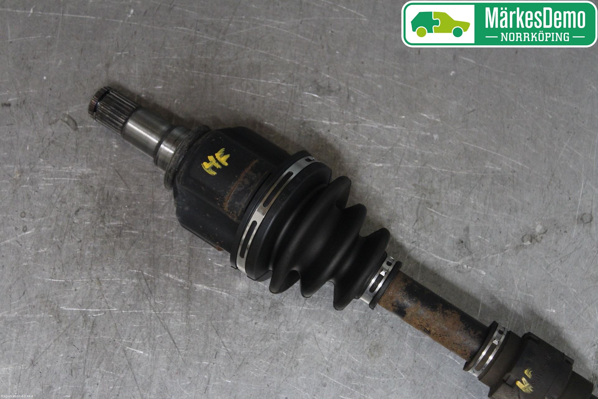 Toyota VERSO-S 11-16 Drivaxel Fram Höger