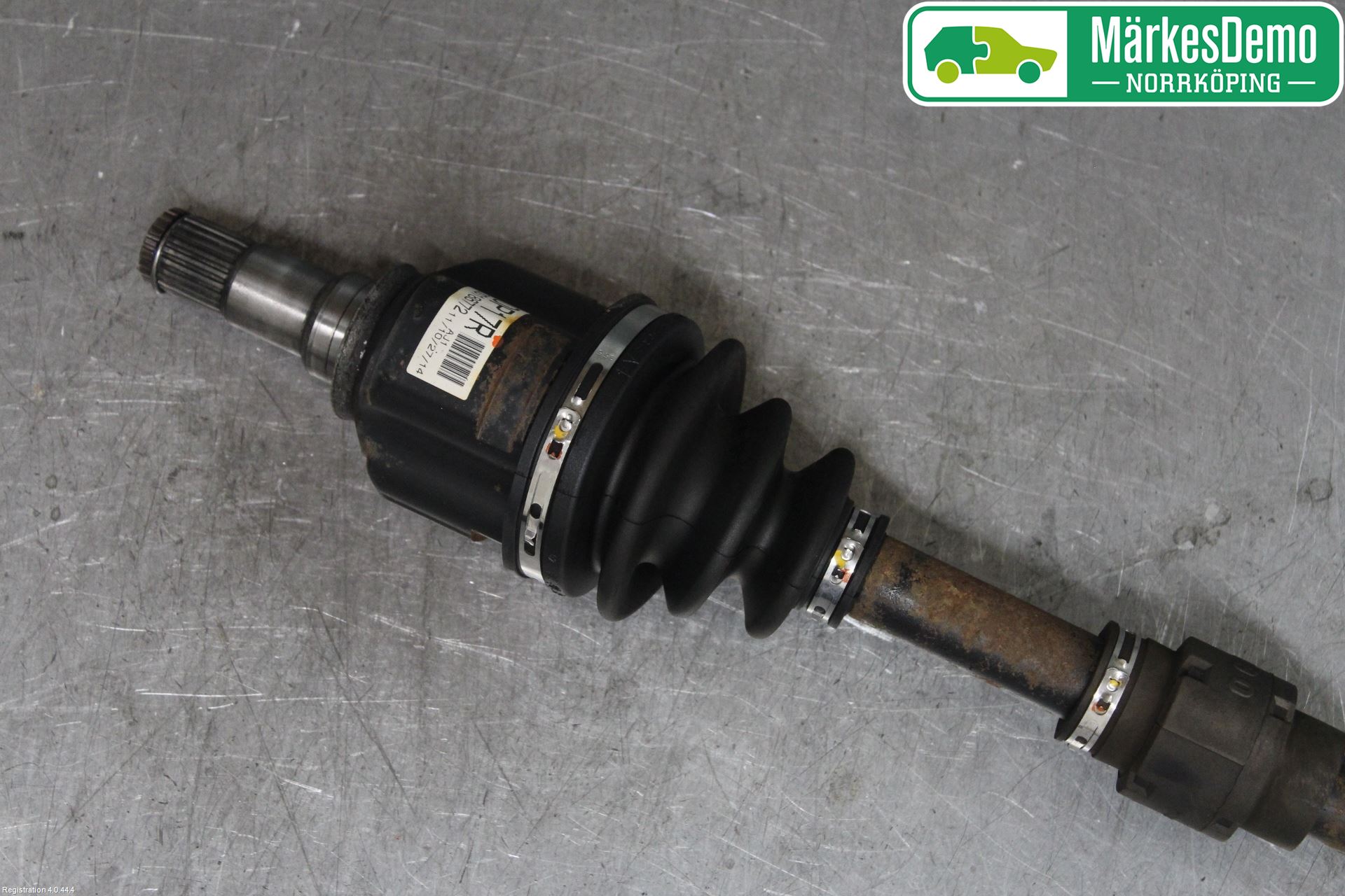 Toyota VERSO-S 11-16 Drivaxel Fram Höger