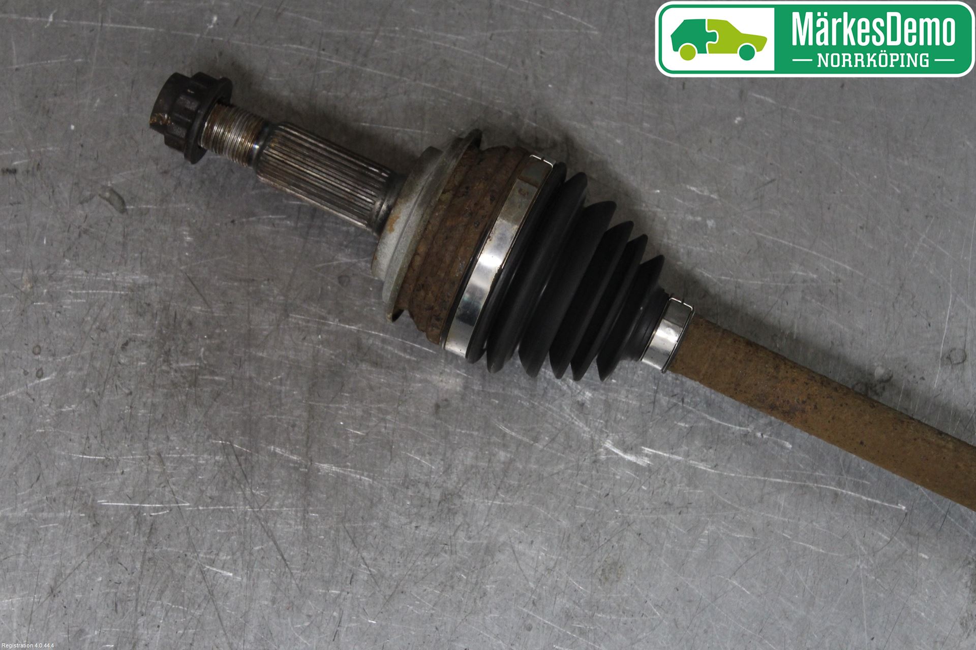 Toyota VERSO-S 11-16 Drivaxel Fram Höger