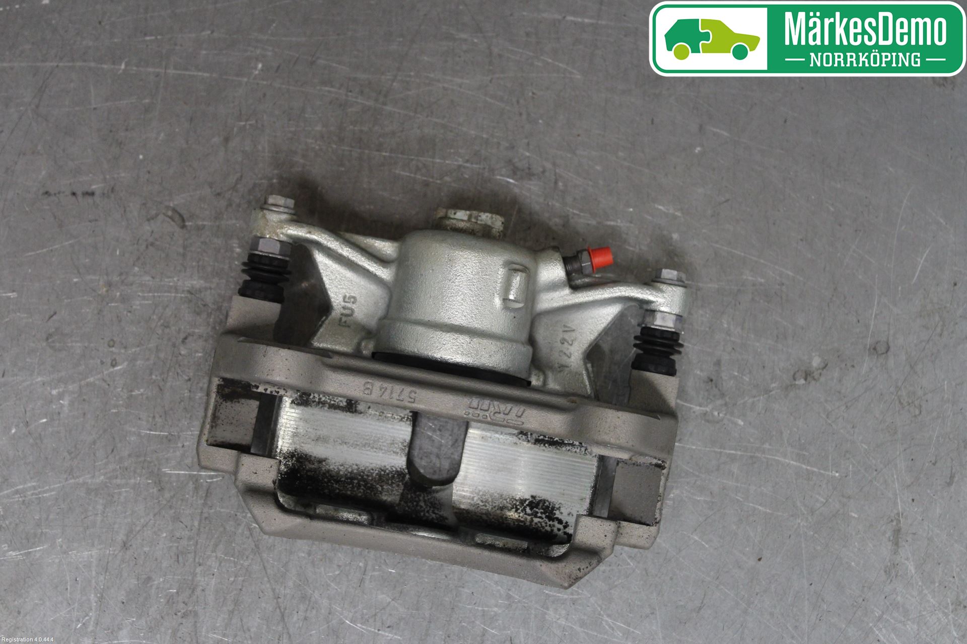 Volkswagen VW PASSAT 15-19 Bromsok Fram Höger