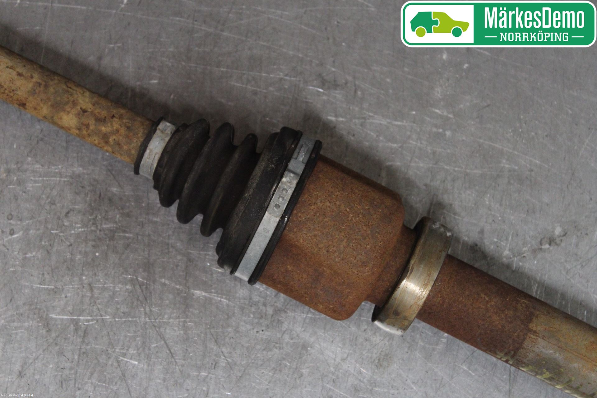 Volvo V60 14-18 Drivaxel Fram Höger