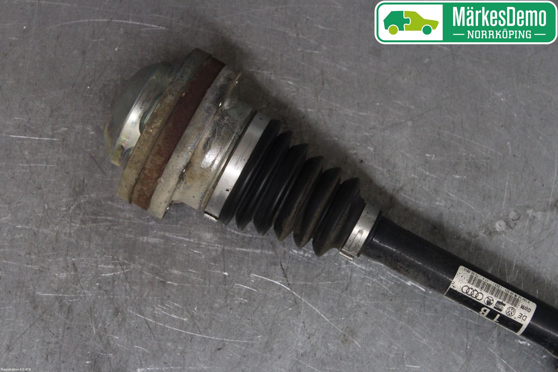 Volkswagen VW CADDY 11-15 Drivaxel Fram Vänster