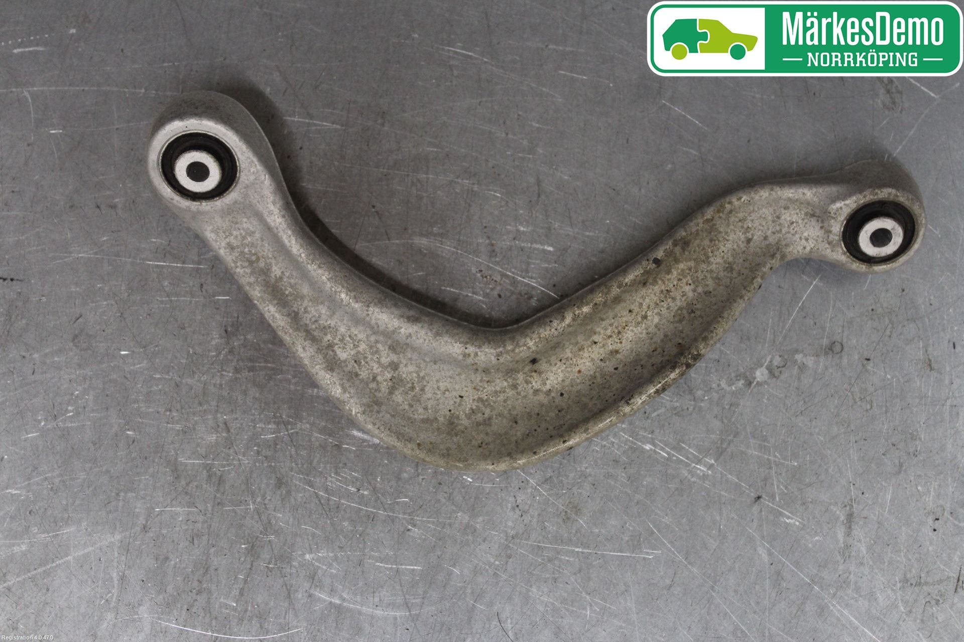 Audi A4 12-15 Bärarm Bak Övre Höger