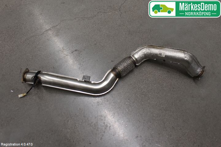 Audi A4/S4 B9 16-19 Avgas Främre Rör