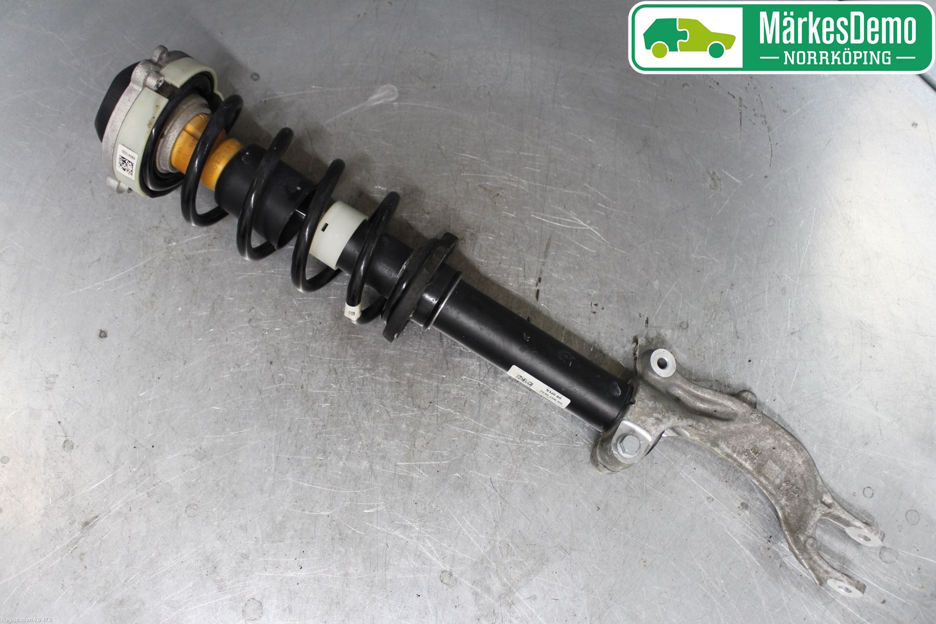 Audi A4/S4 B9 16-19 Fjäderben Fram Vänster