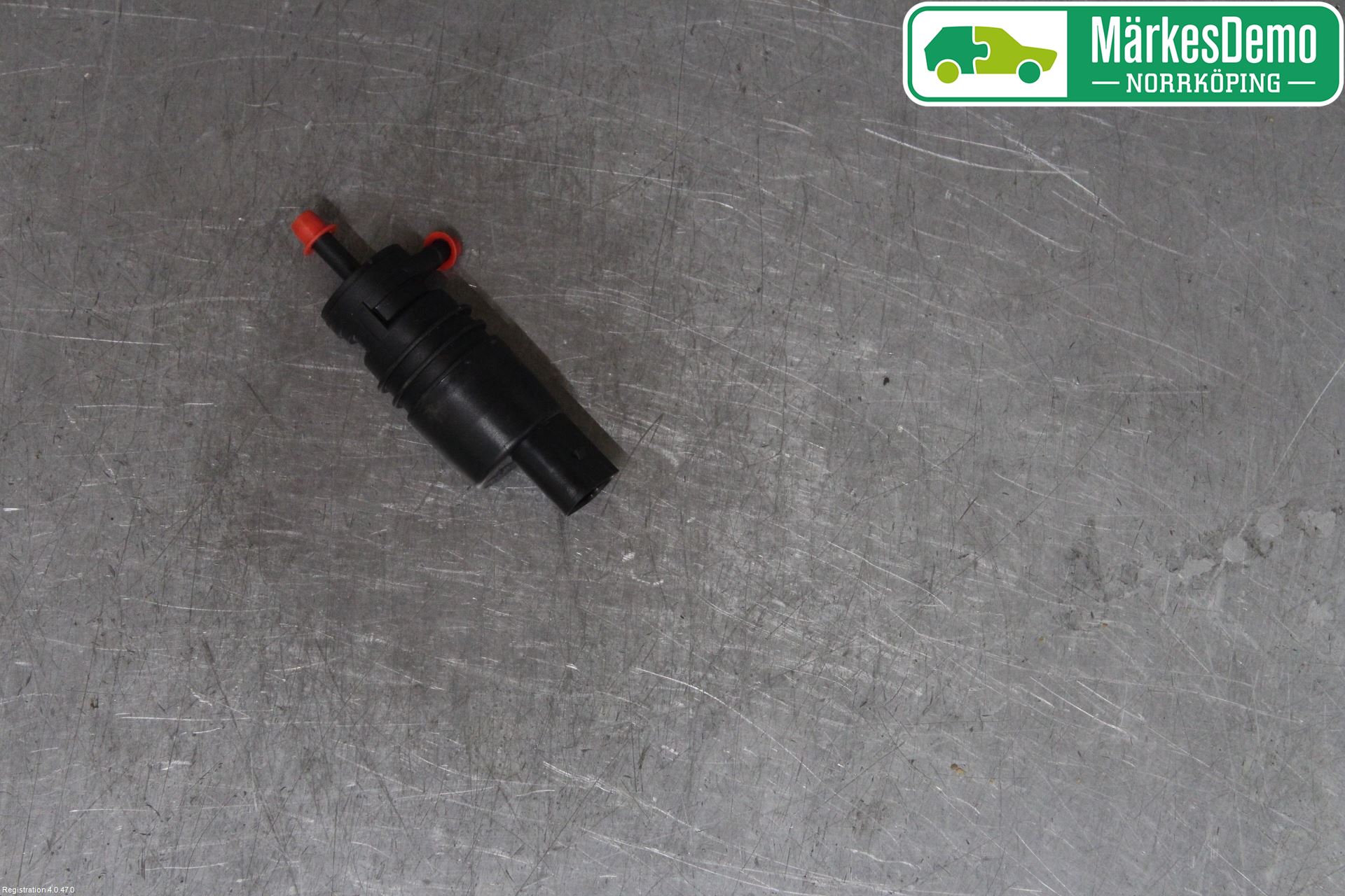 Mercedes-Benz MB C-KLASS (W204) 07-15 Spolarpump Vindruta