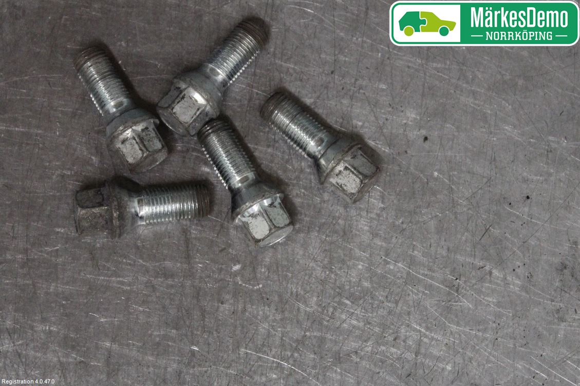 Seat LEON 13-20 Hjulmutter-Bult-Sats