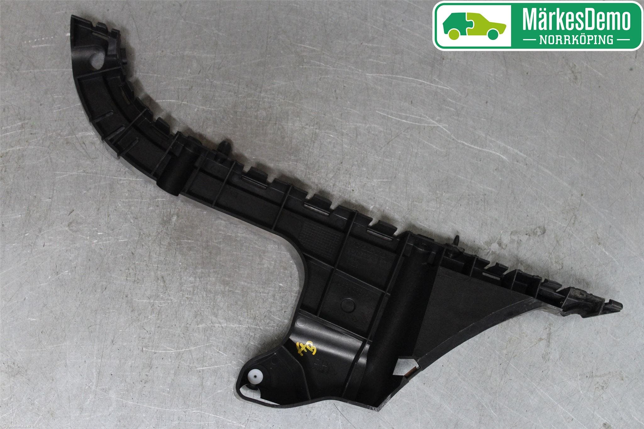 Volvo V70 08-13 Stötfångarfäste Bak Hö