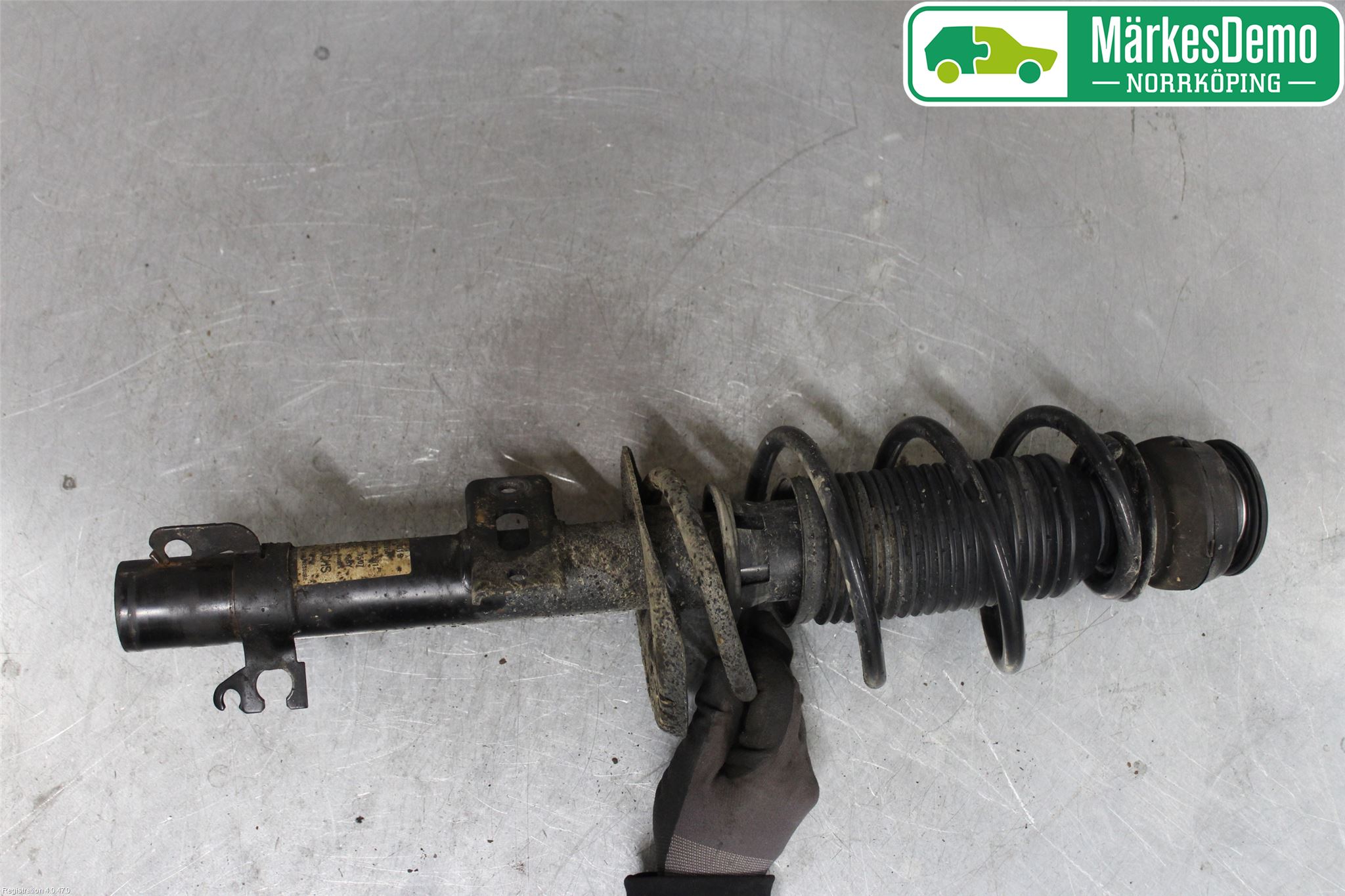 Volkswagen VW UP! / E-UP! Fjäderben Fram Höger