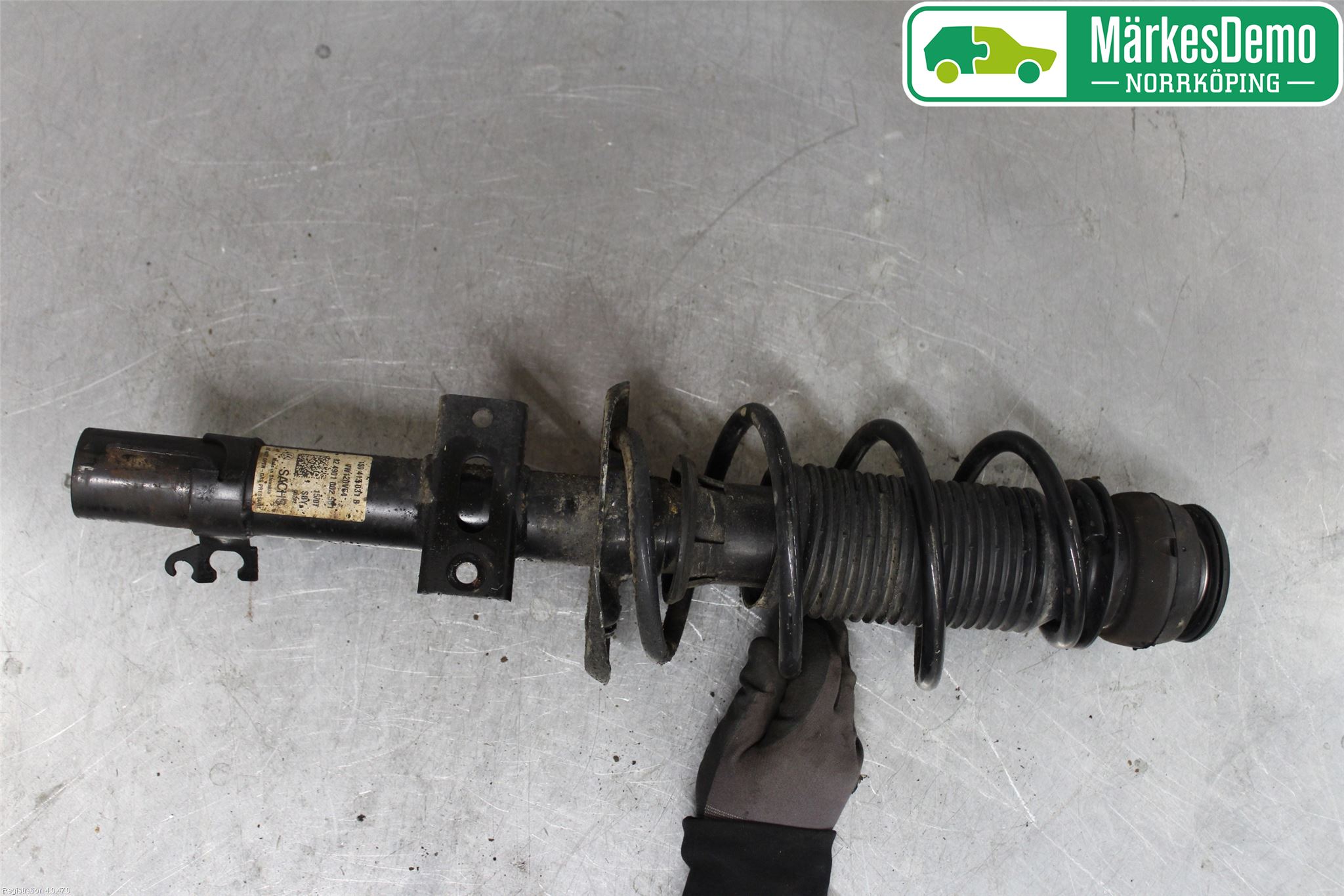 Volkswagen VW UP! / E-UP! Fjäderben Fram Vänster