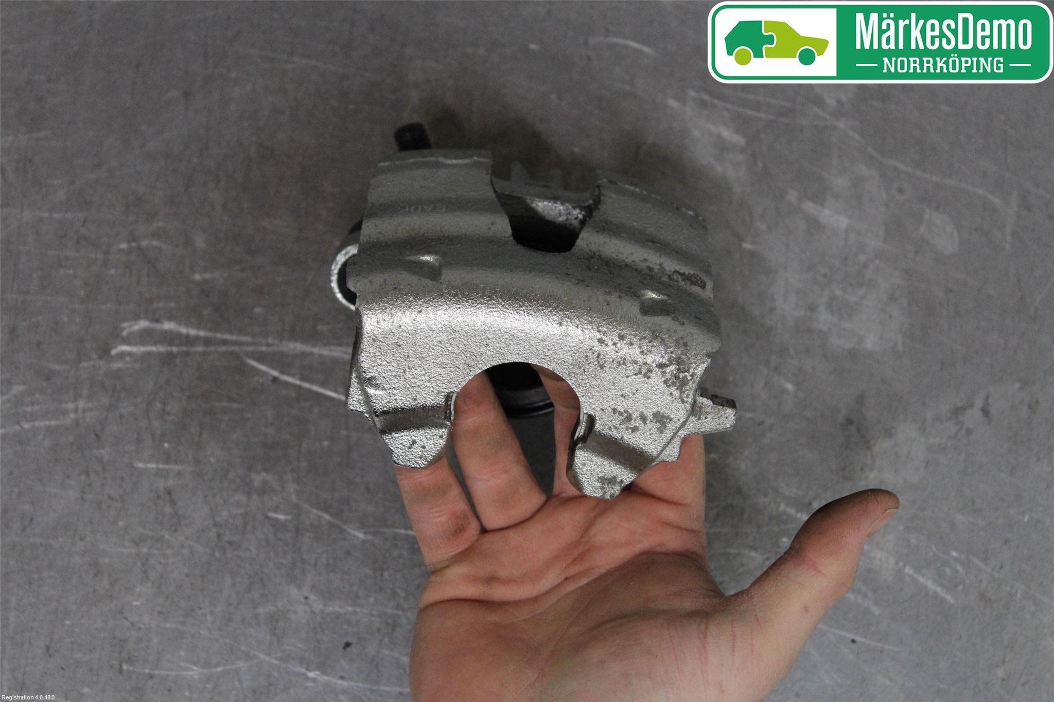 Seat ARONA Bromsok Fram Höger