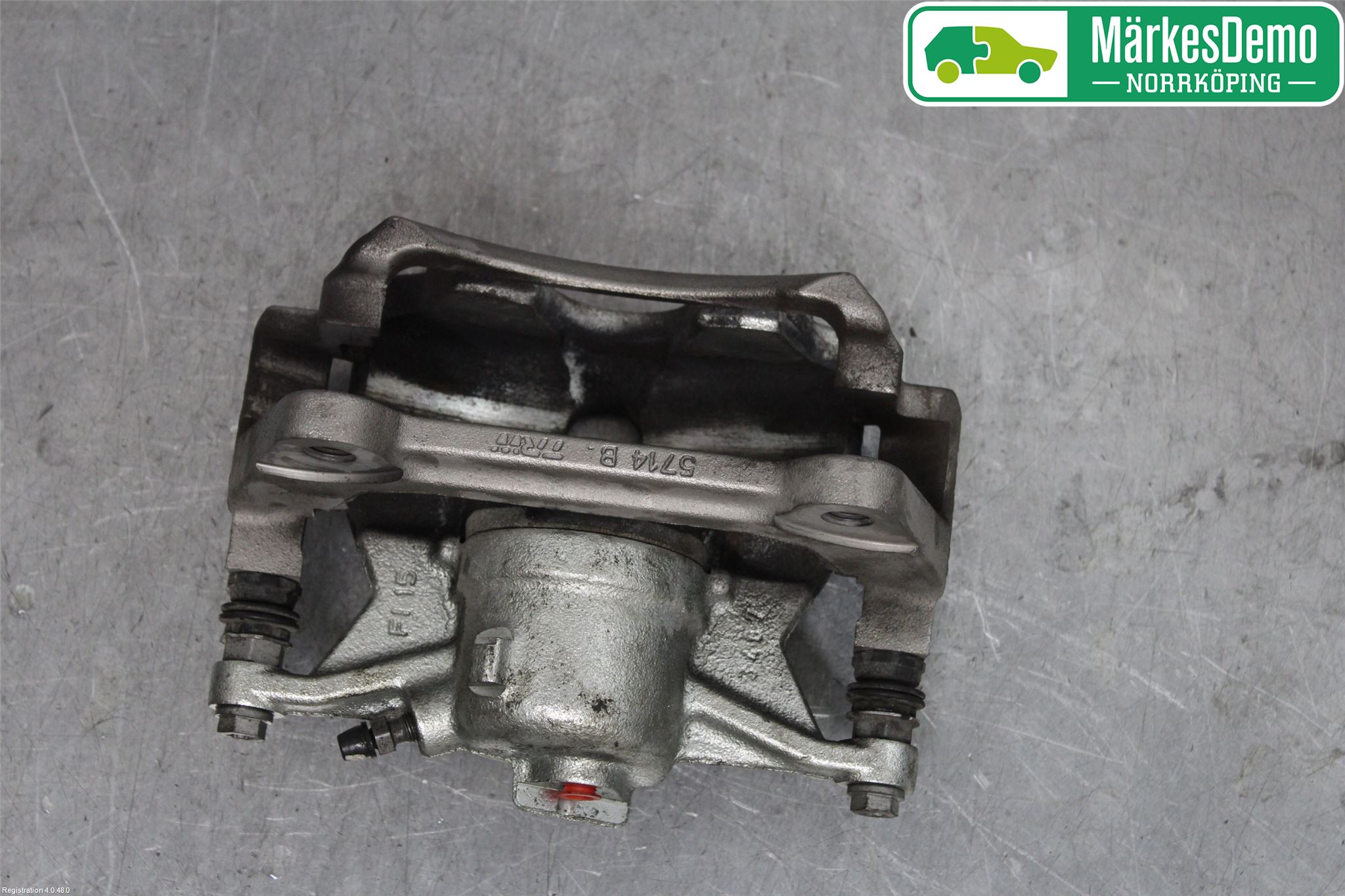 Volkswagen VW PASSAT 15-19 Bromsok Fram Höger