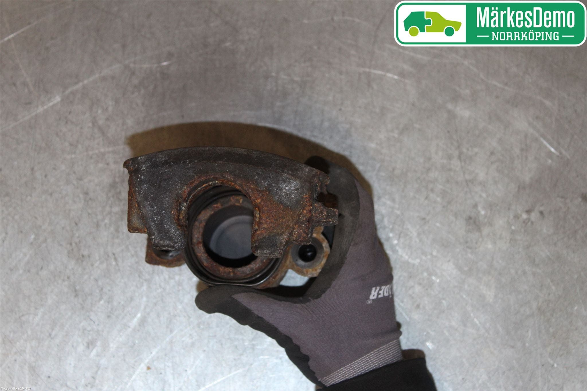 Skoda YETI Bromsok Fram Höger