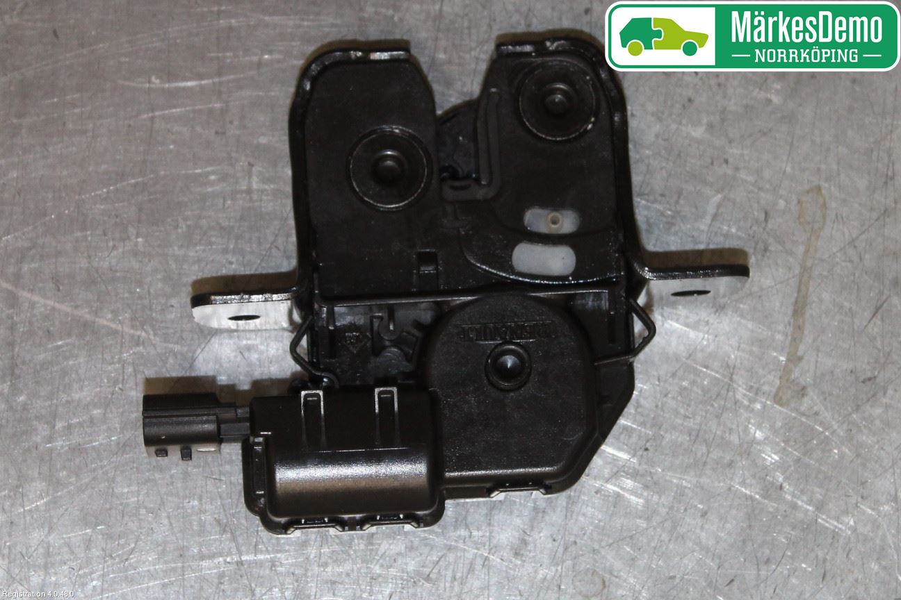 Renault CAPTUR 13-19 Låskista Baklucka