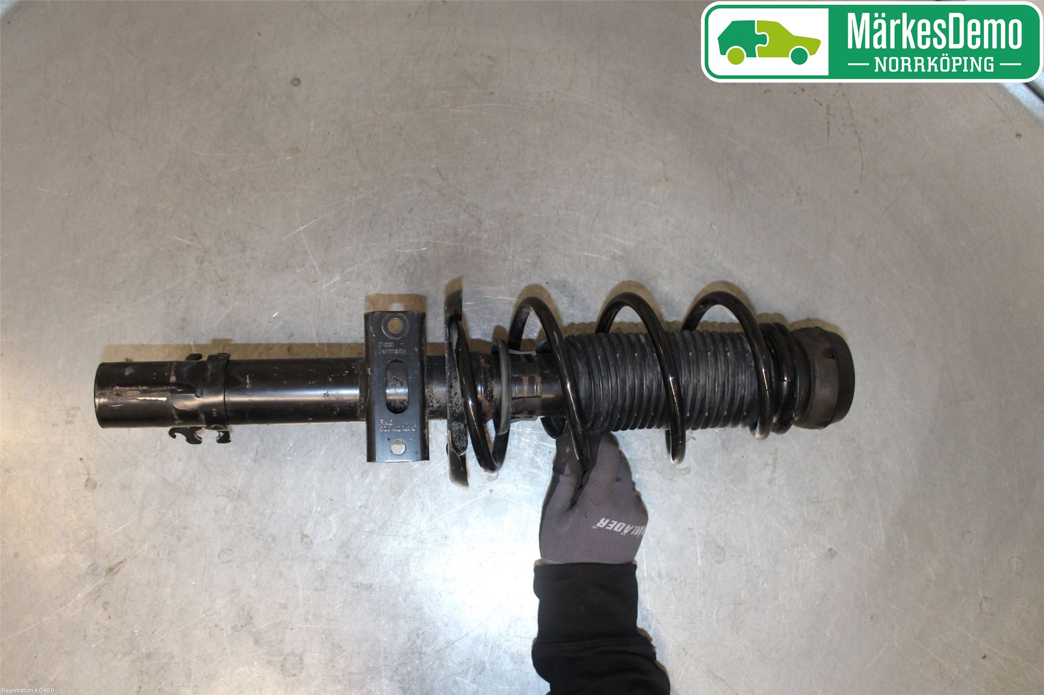 Audi A1/S1 11-18 Fjäderben Fram Höger