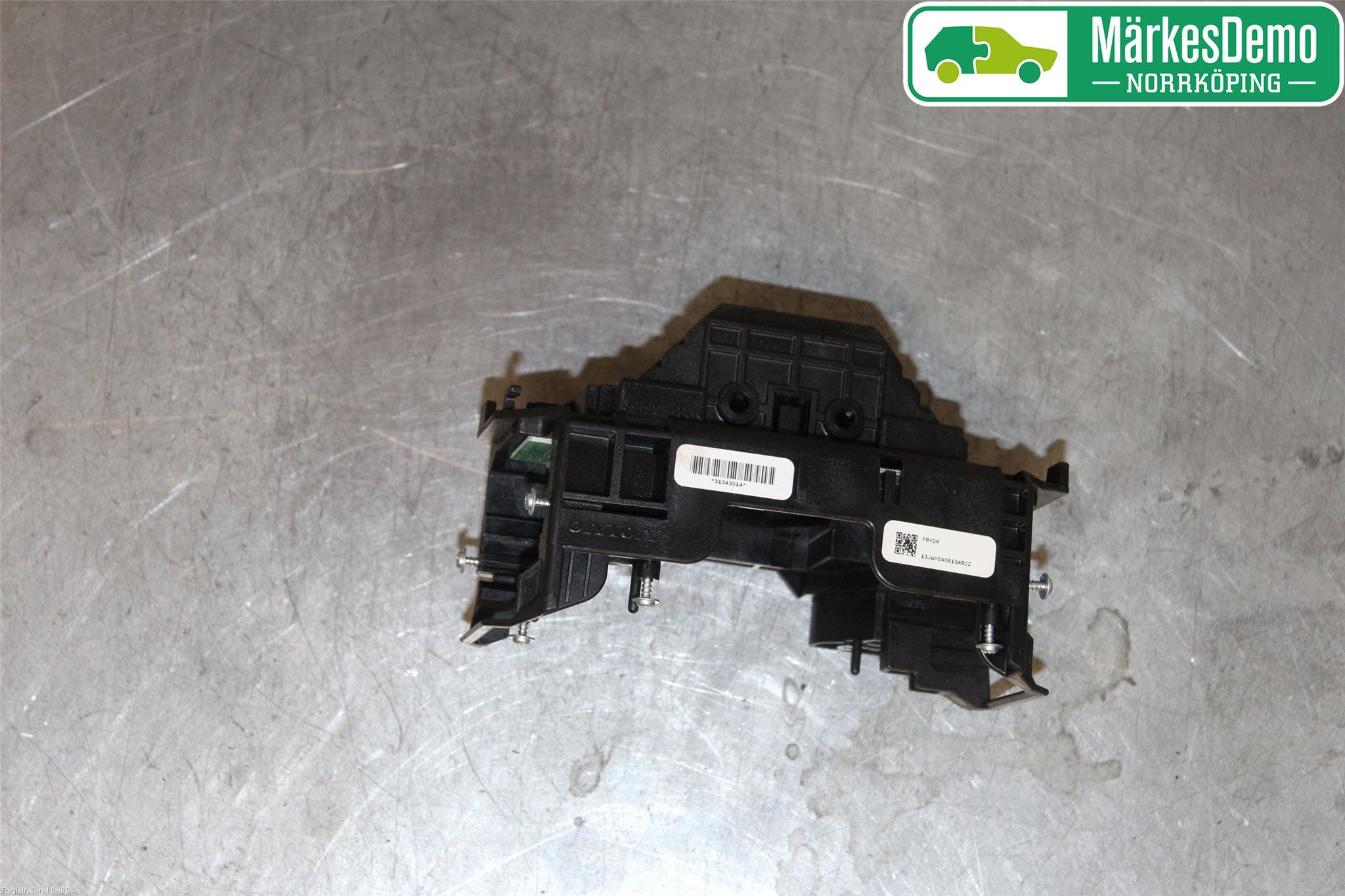 Volvo V60 14-18 Spak Konsoll-Fäste