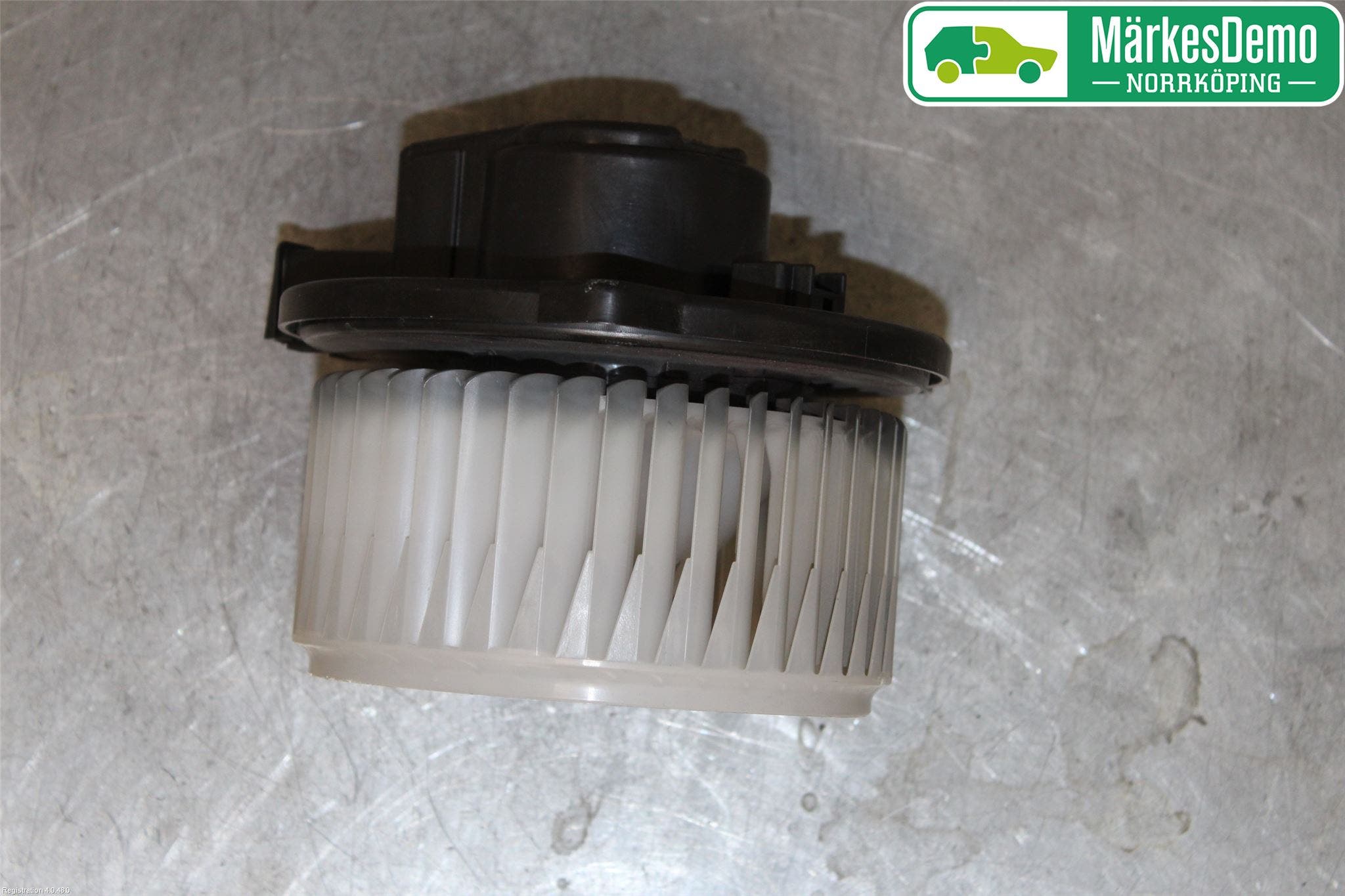 Subaru OUTBACK 15-20 Värmefläkt