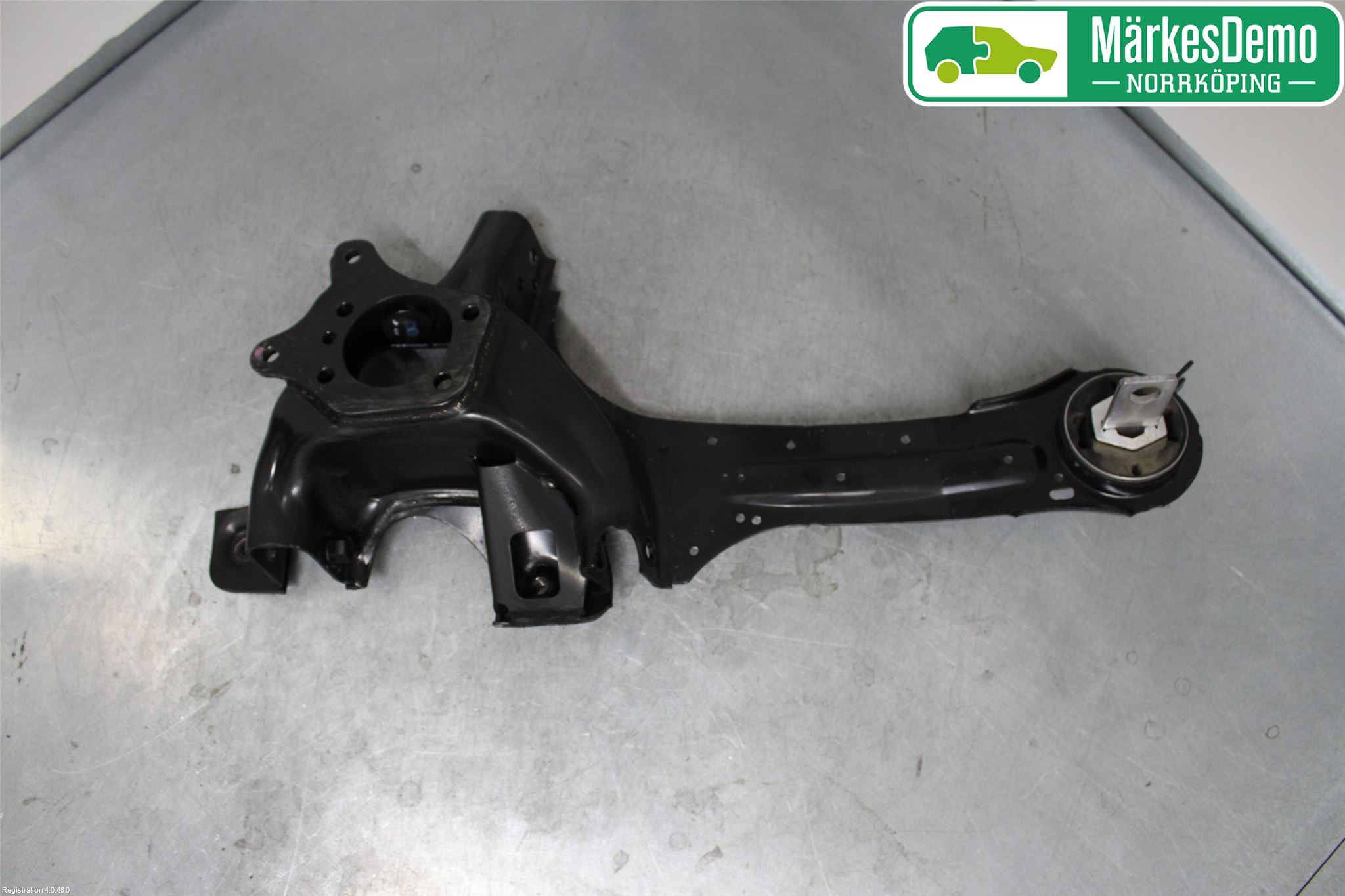 Volvo V60 14-18 Hjullagerhus-Spindel Hö B